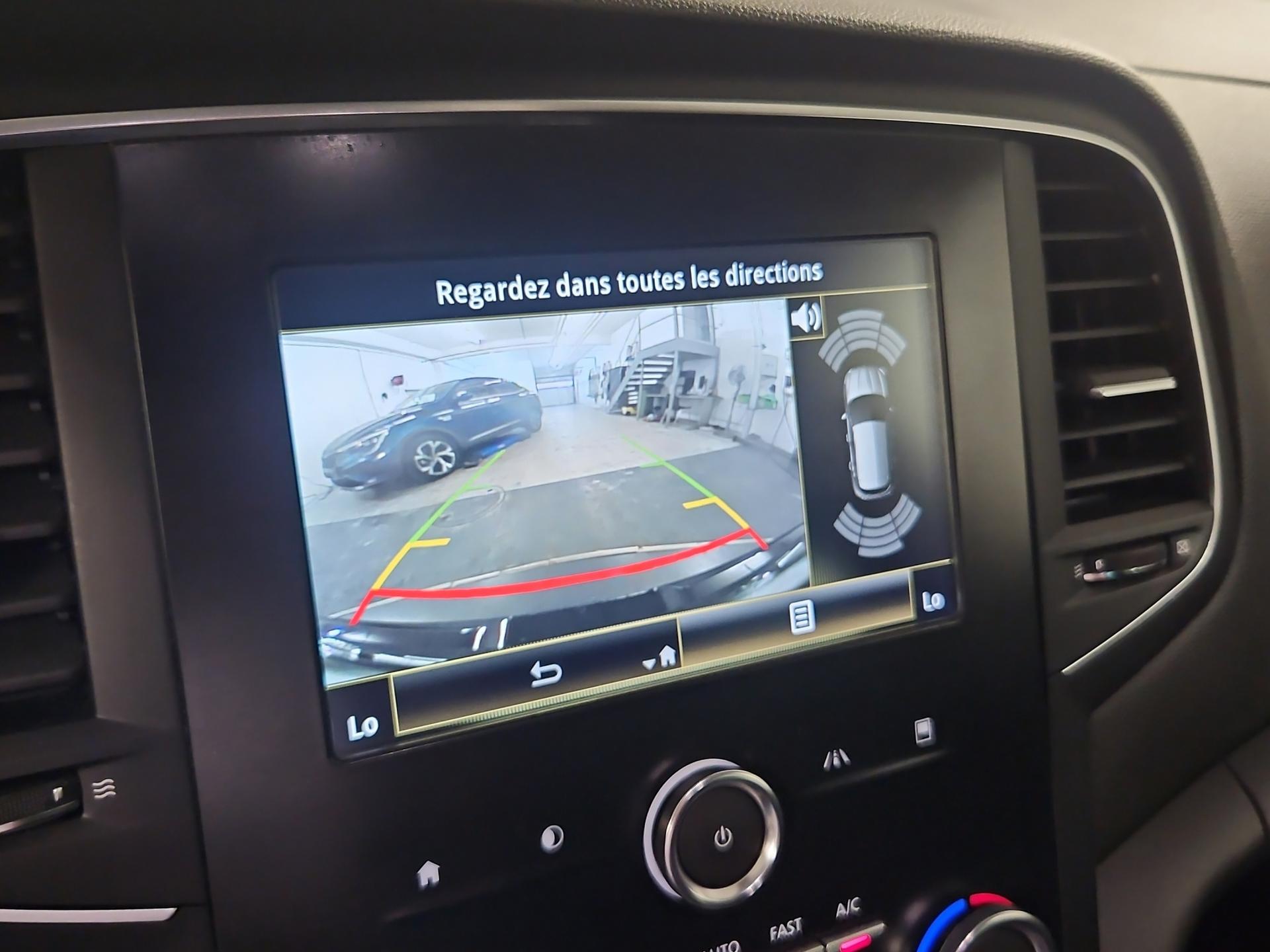 RENAULT Mégane 1.3 16V Turbo GT Line EDC-image-12