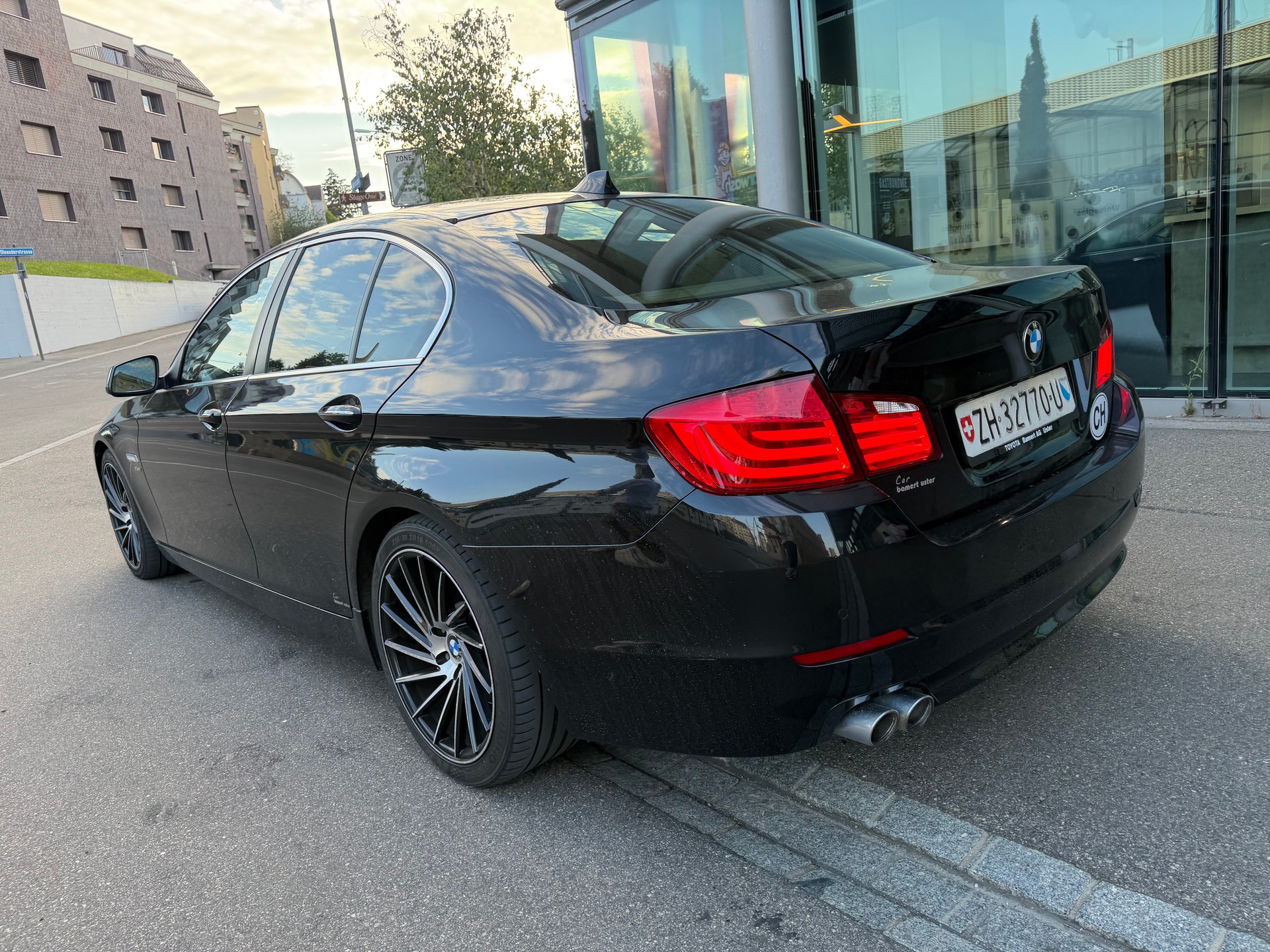 BMW 530d xDrive Steptronic-image-6