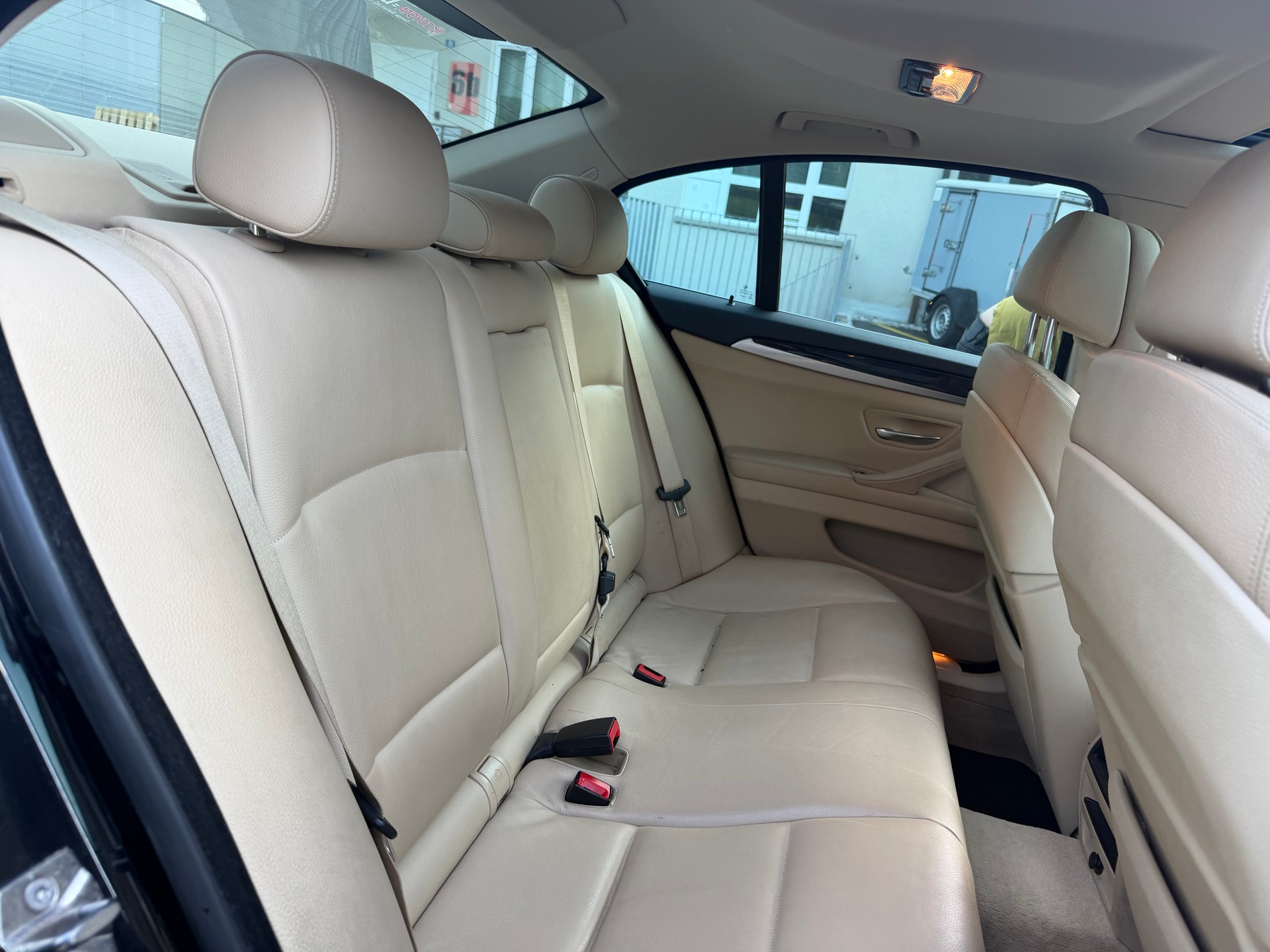 BMW 530d xDrive Steptronic-image-12