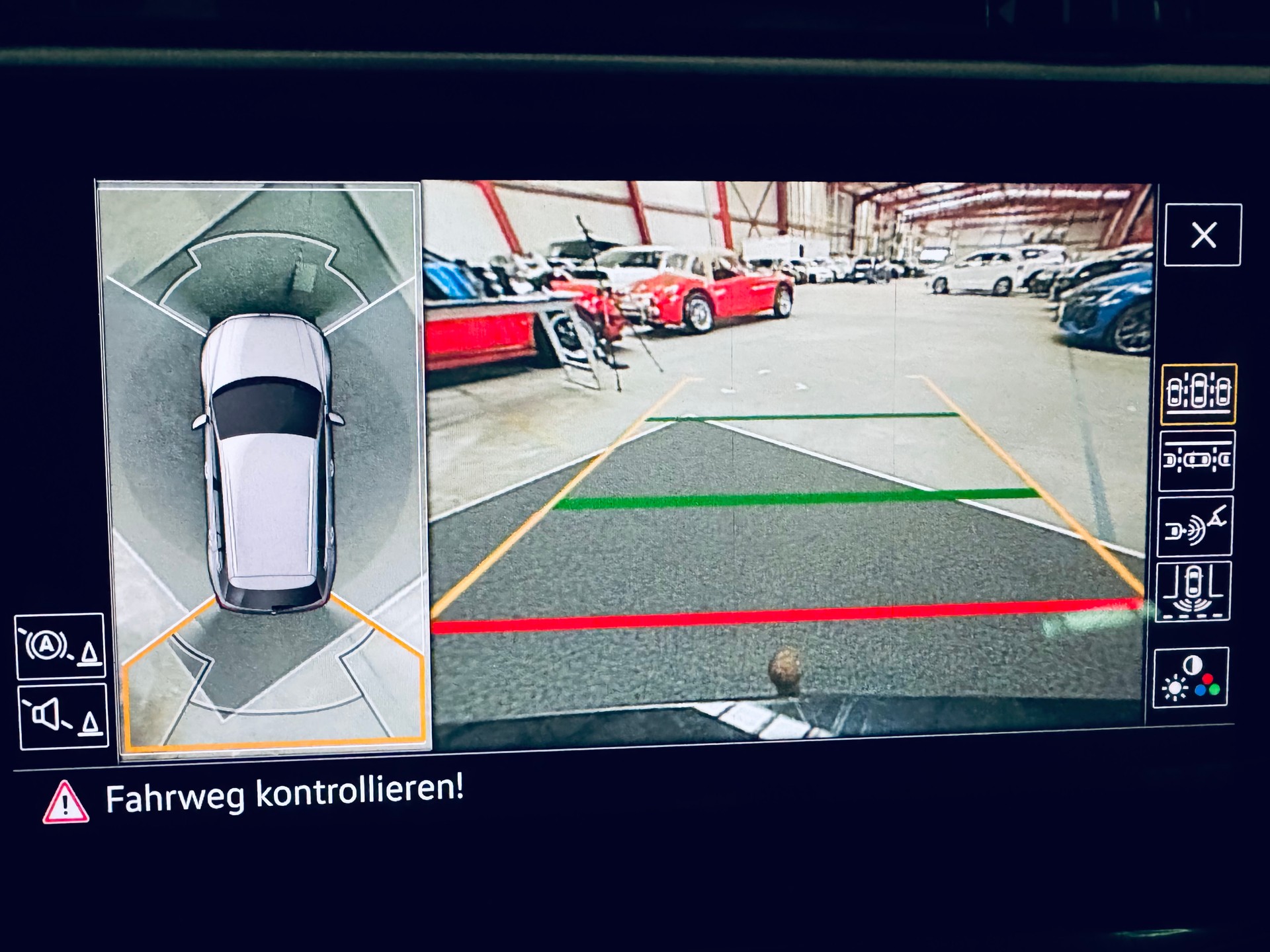 VW Tiguan 2.0 TDI SCR Highline R-Line 4Motion DSG-image-22