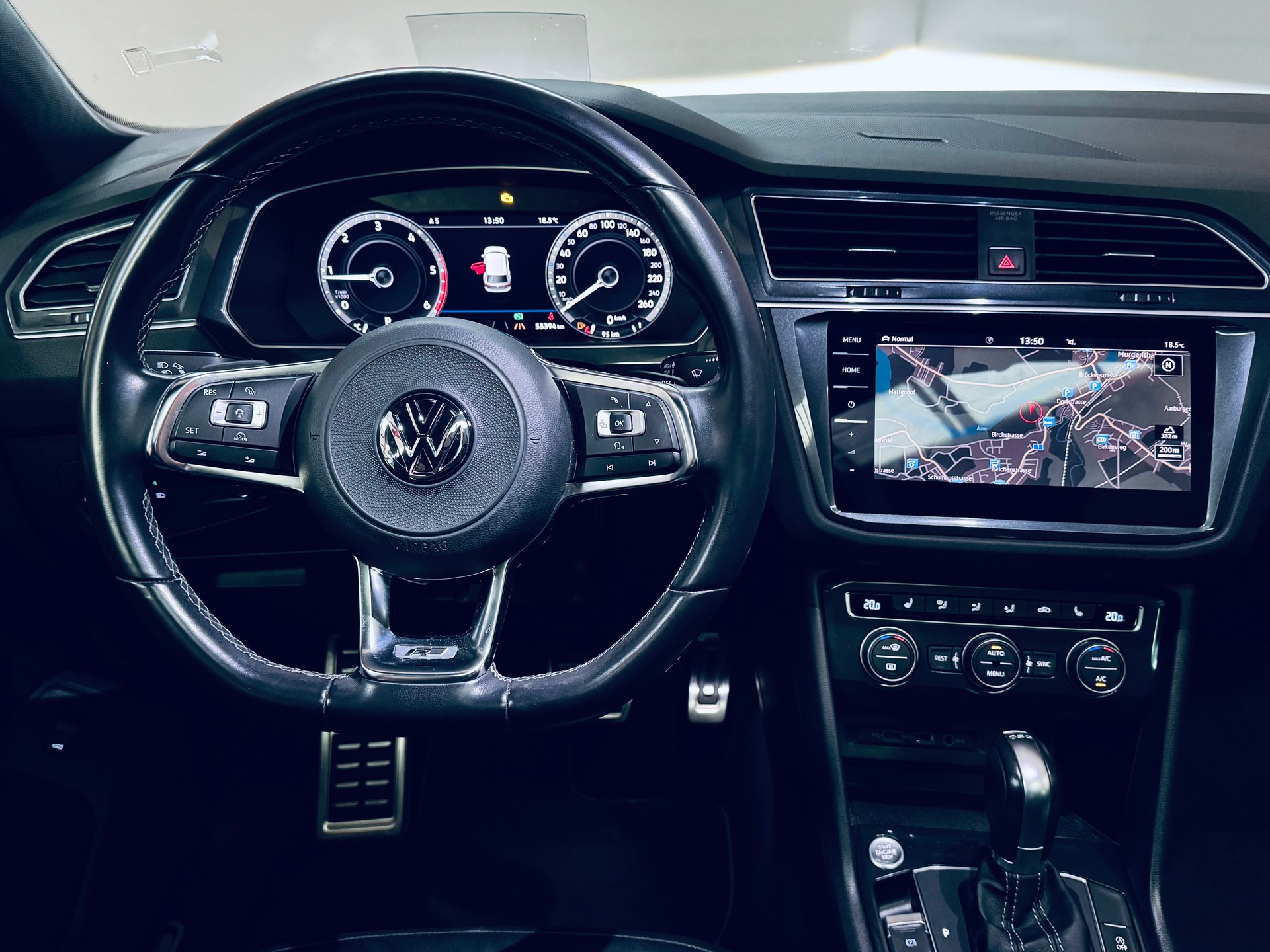 VW Tiguan 2.0 TDI SCR Highline R-Line 4Motion DSG-image-17