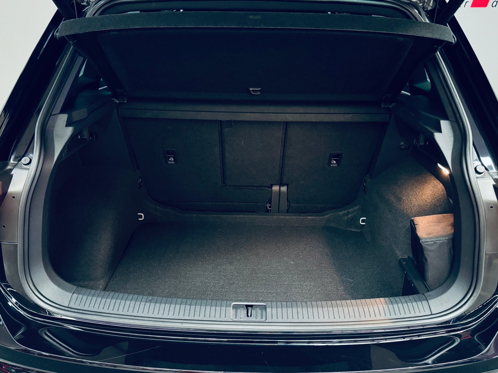 VW Tiguan 2.0 TDI SCR Highline R-Line 4Motion DSG-image-12