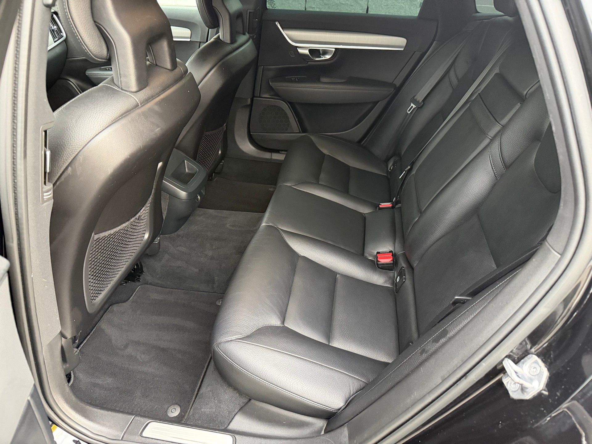 VOLVO V90 D3 AWD Momentum Geartronic-image-10