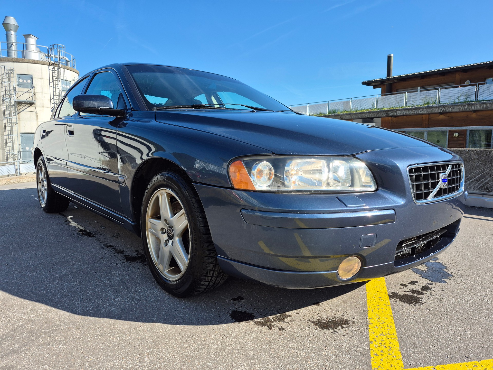 VOLVO S60 2.4 Summum-image-0