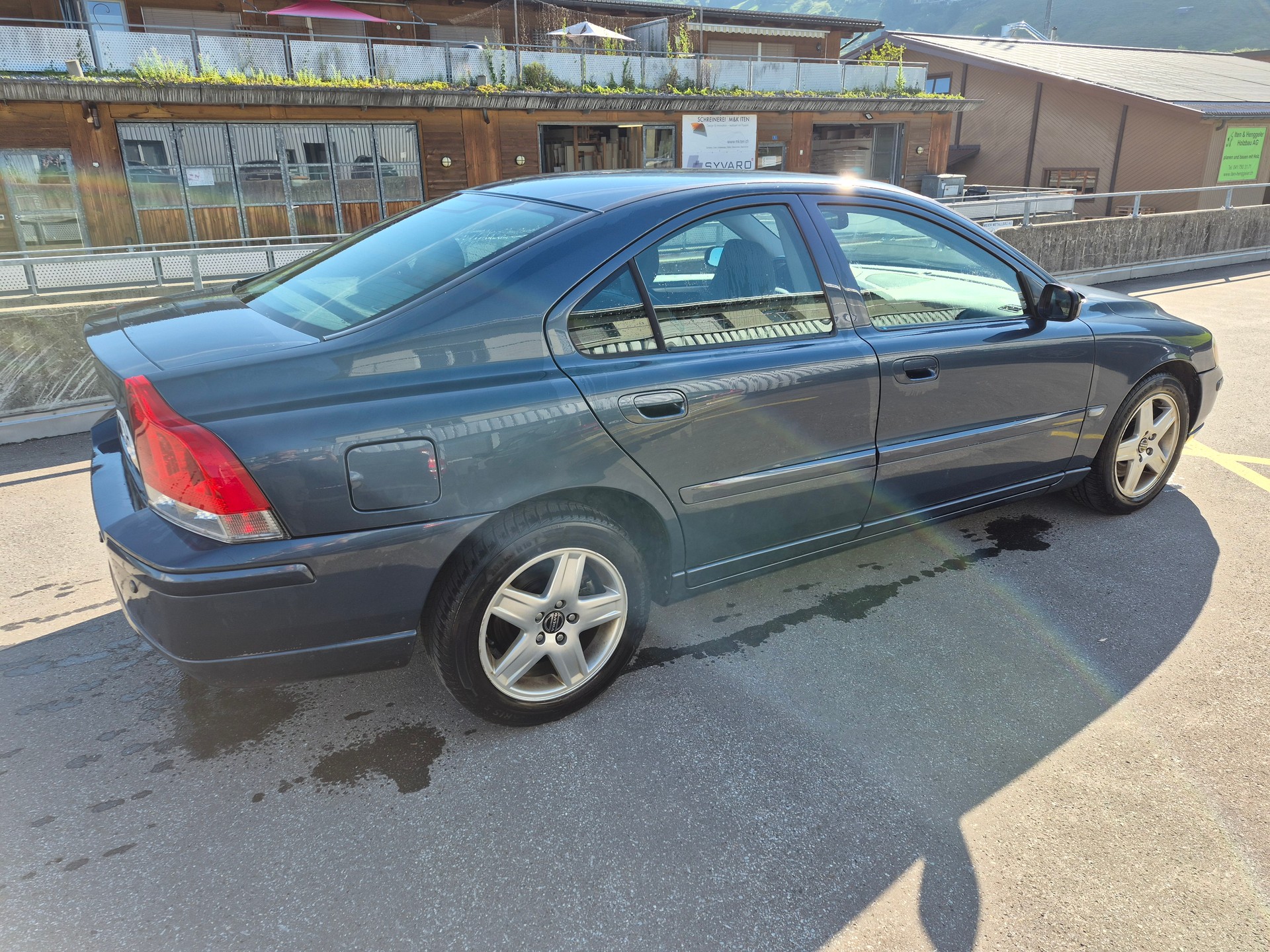 VOLVO S60 2.4 Summum-image-7
