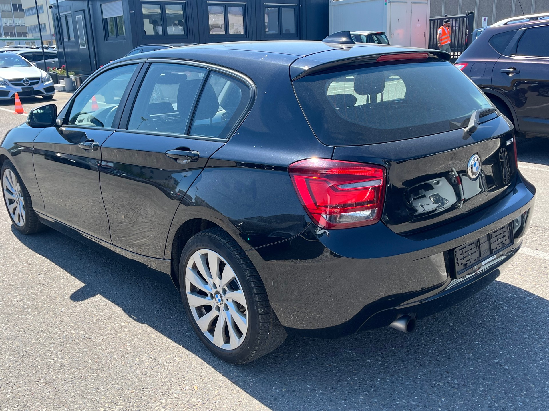 BMW 116i Sport Line Steptronic-image-7