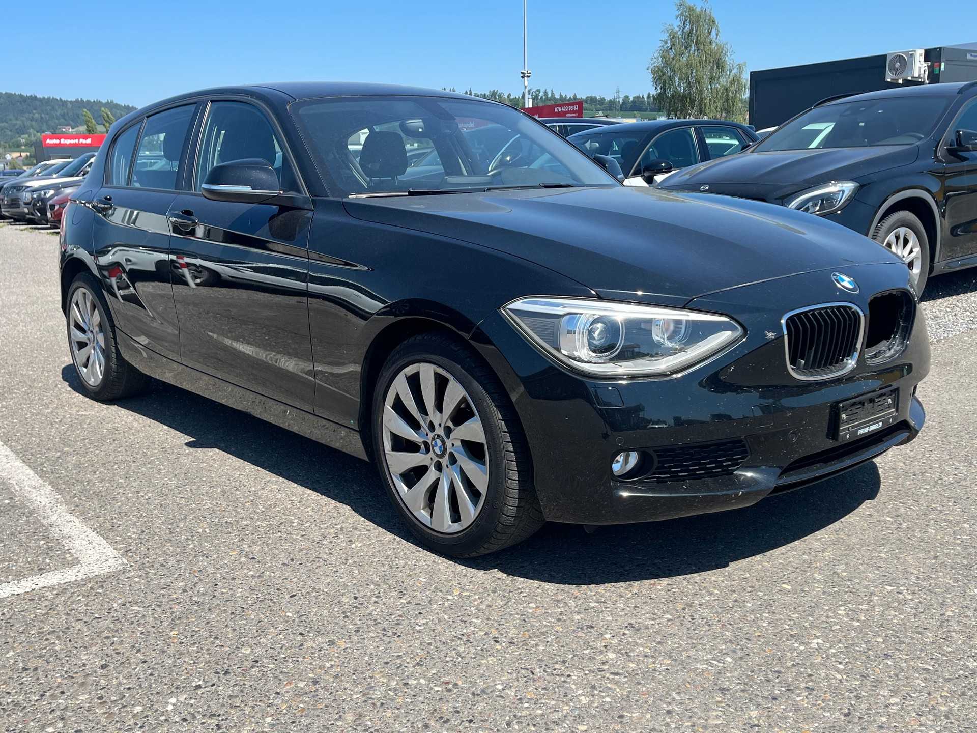 BMW 116i Sport Line Steptronic-image-2