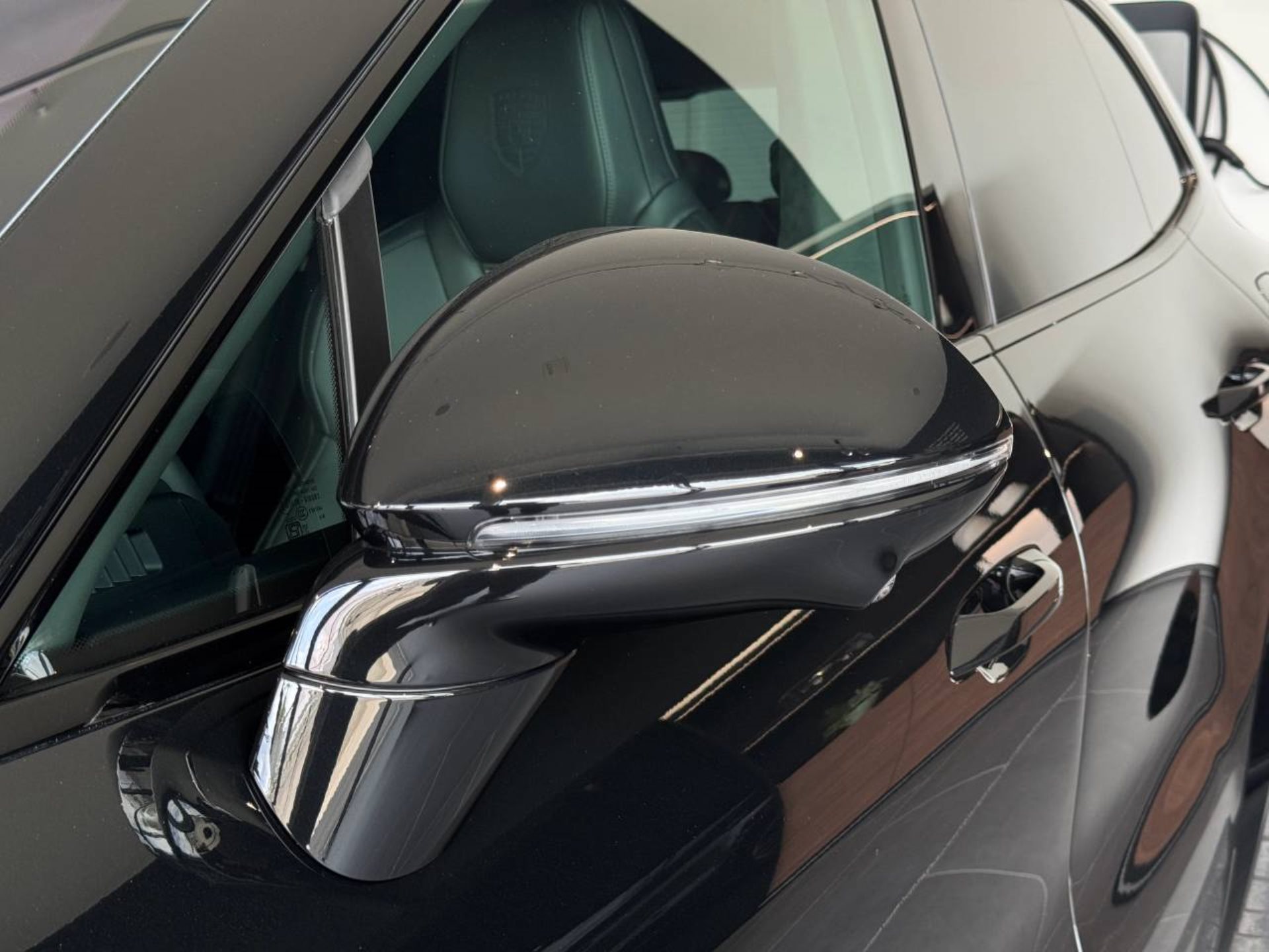 PORSCHE Cayenne Turbo Electric-image-13