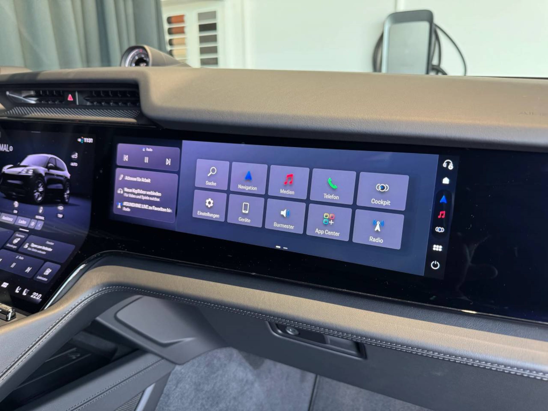 PORSCHE Cayenne Turbo Electric-image-23