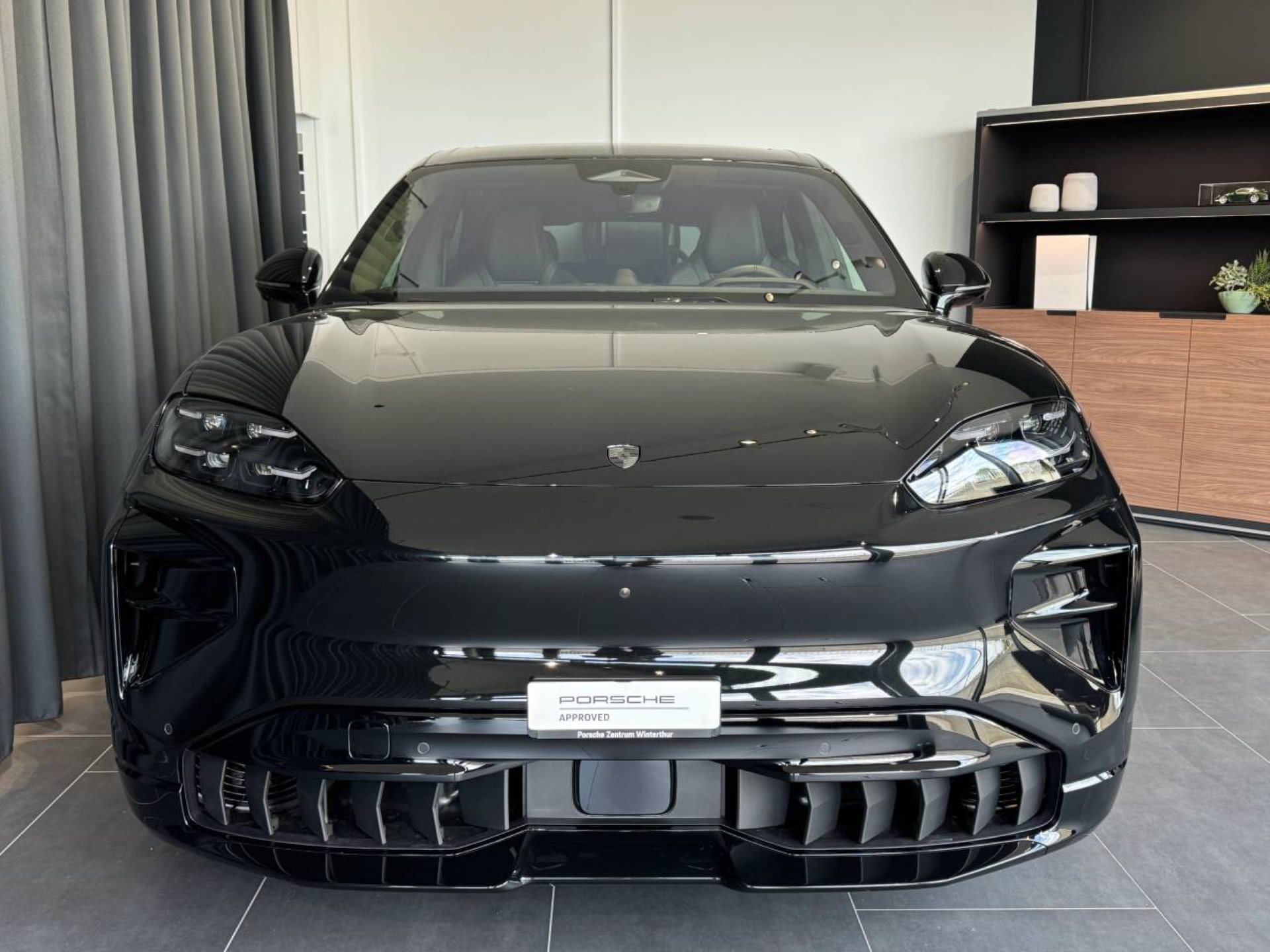 PORSCHE Cayenne Turbo Electric-image-8