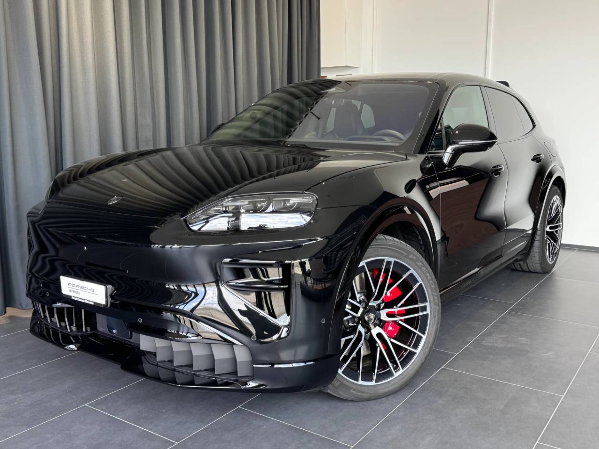 PORSCHE Cayenne Turbo Electric-image-0