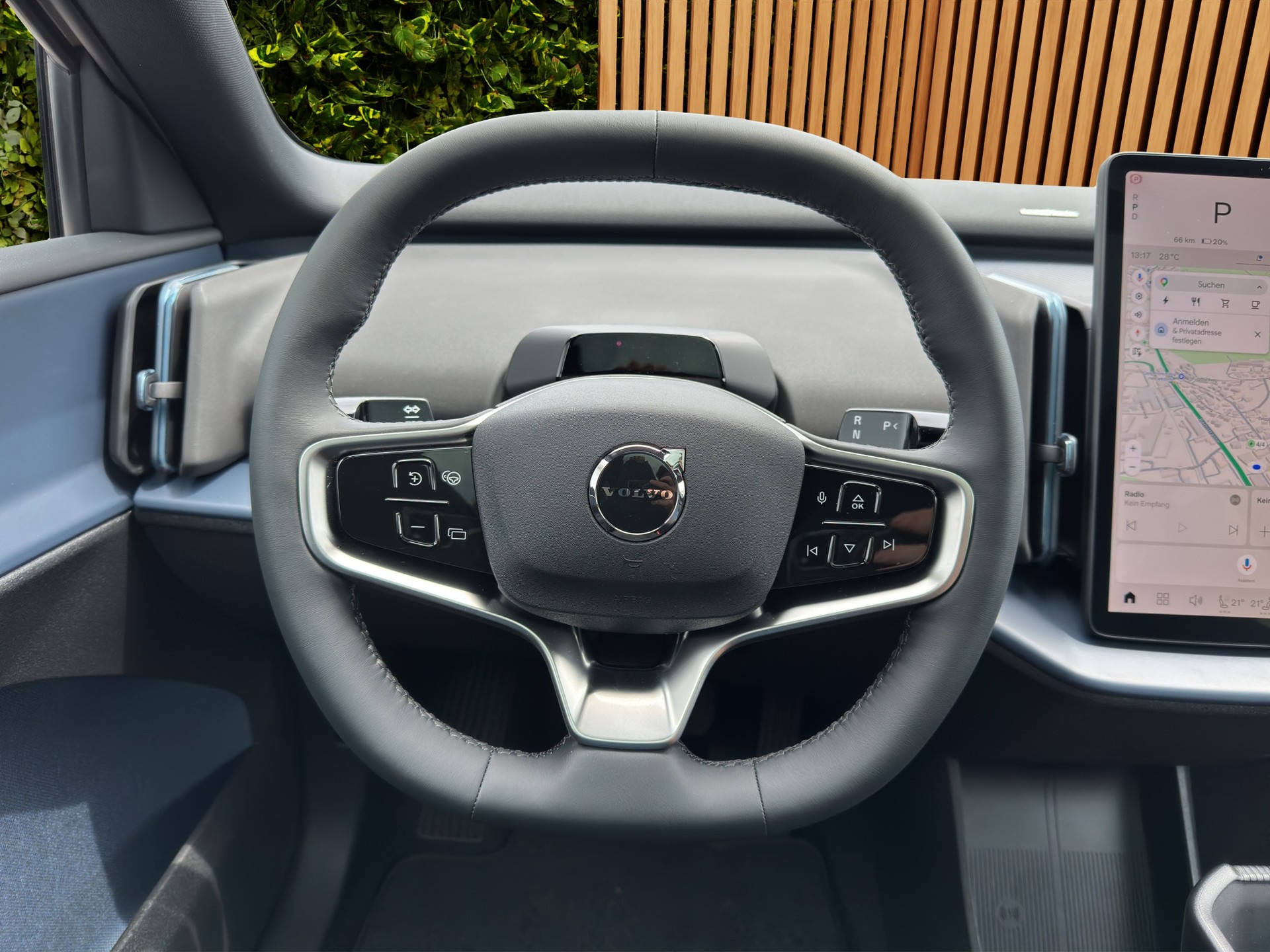 VOLVO EX30 CC E60 Twin Performance AWD-image-11
