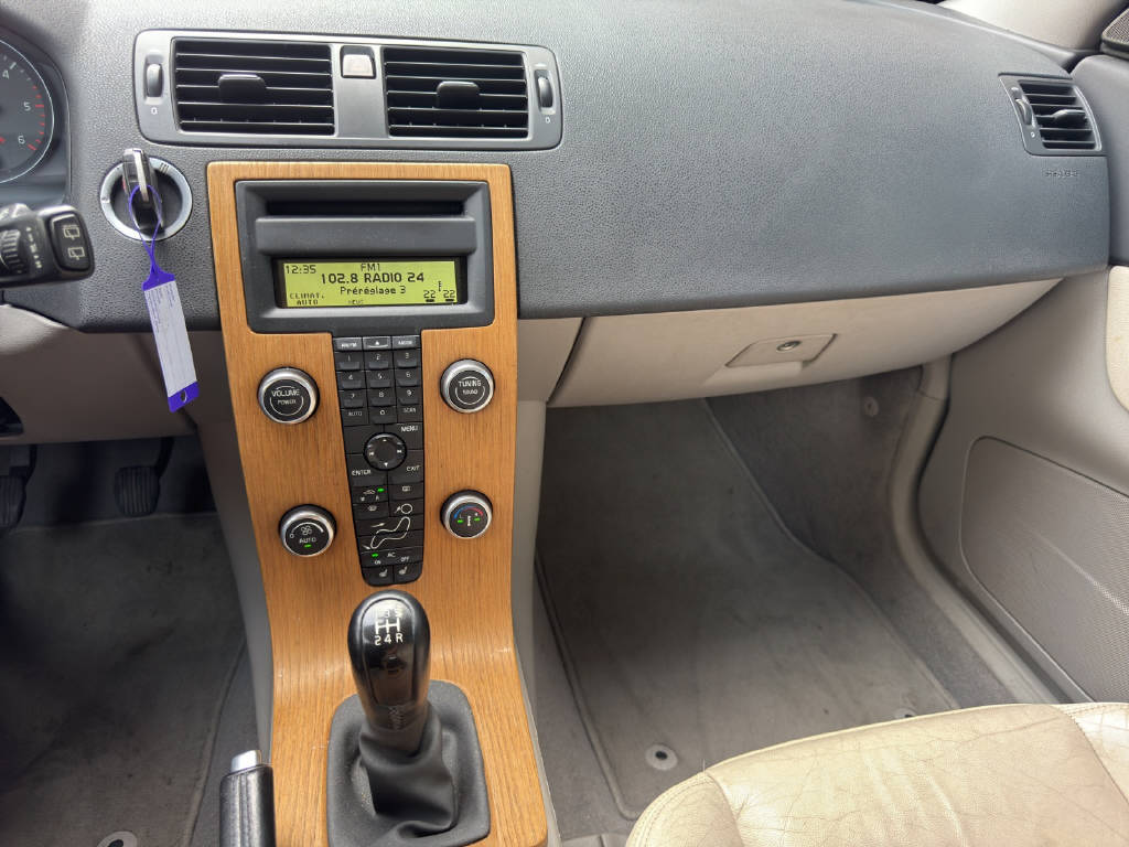 VOLVO C30 1.6 D2 Comfort-image-11