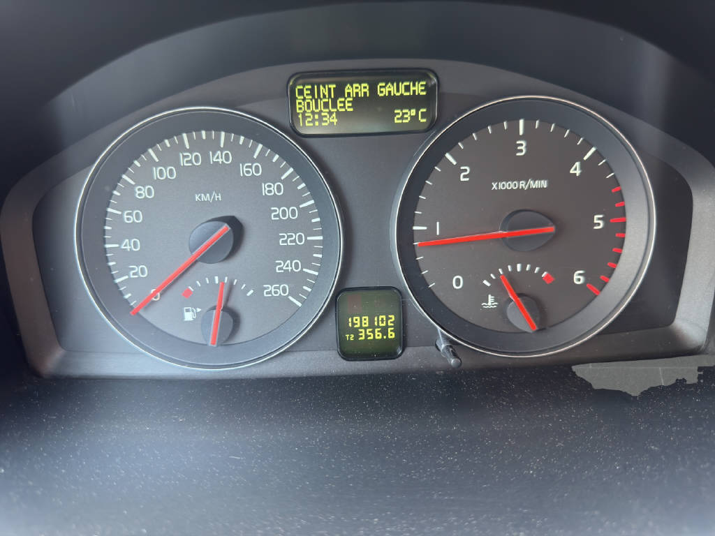 VOLVO C30 1.6 D2 Comfort-image-9