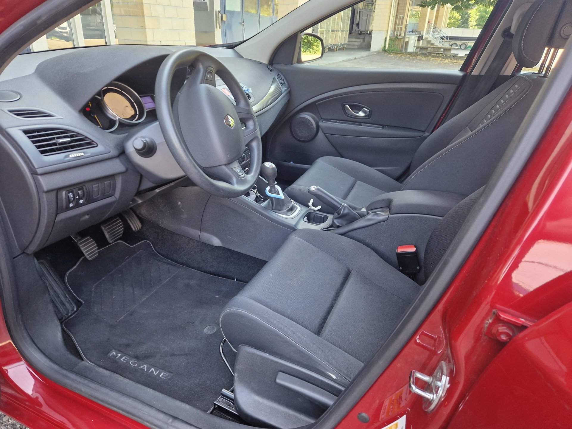 RENAULT TCe130-image-4