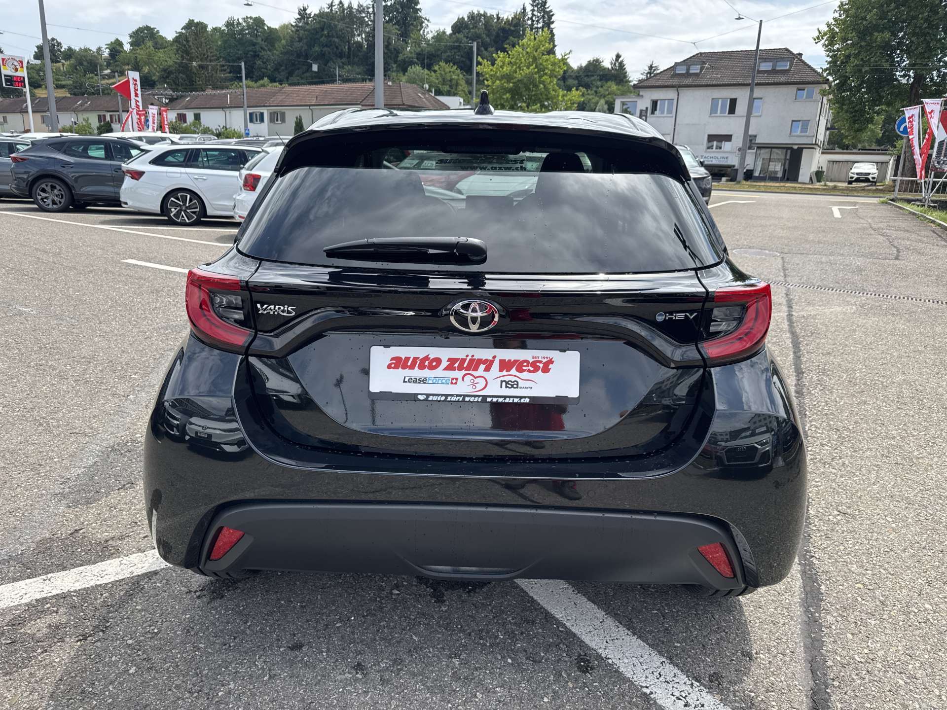 TOYOTA Yaris 1.5 Trend e-CVT Automat-image-14