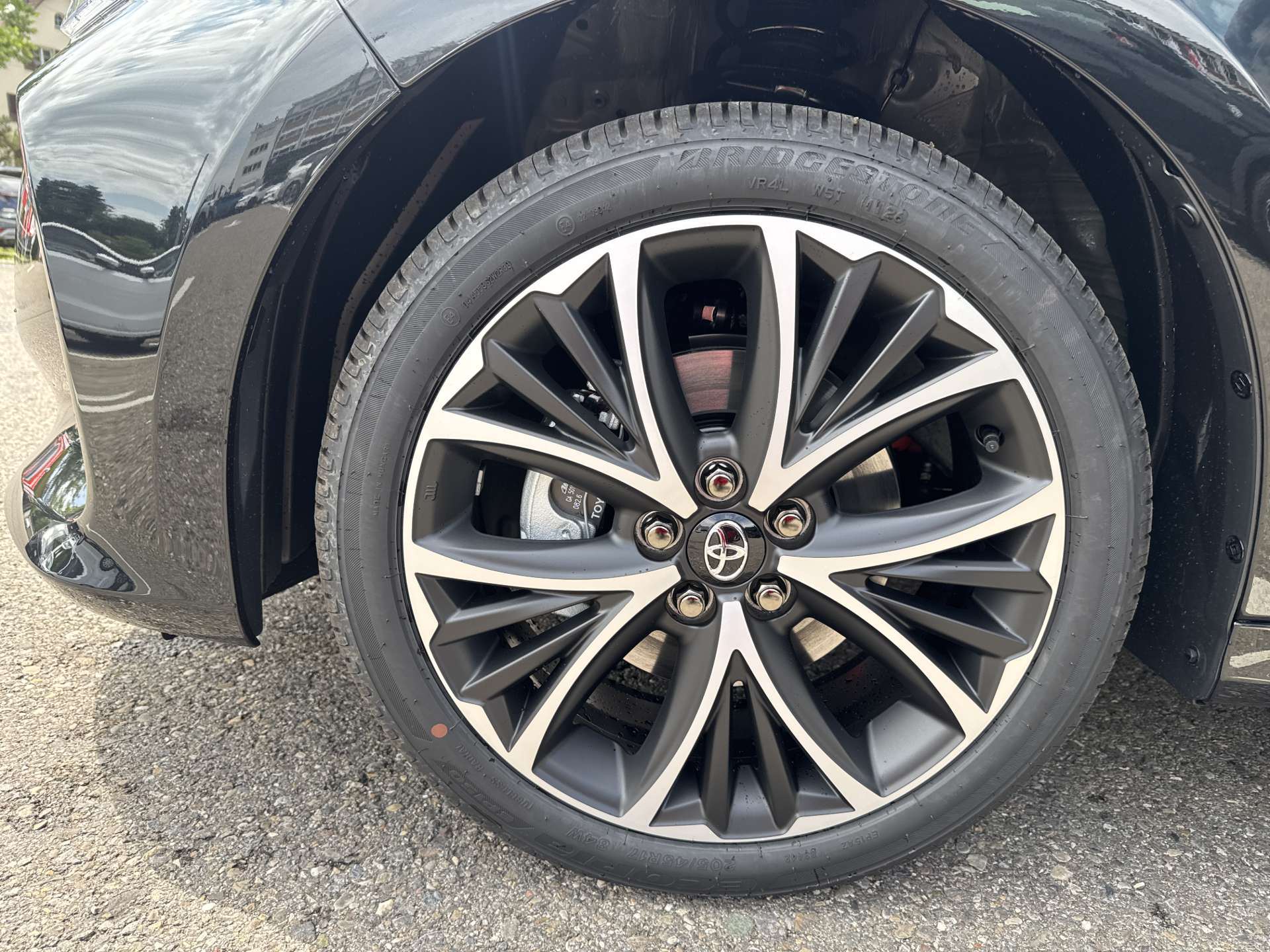 TOYOTA Yaris 1.5 Trend e-CVT Automat-image-8