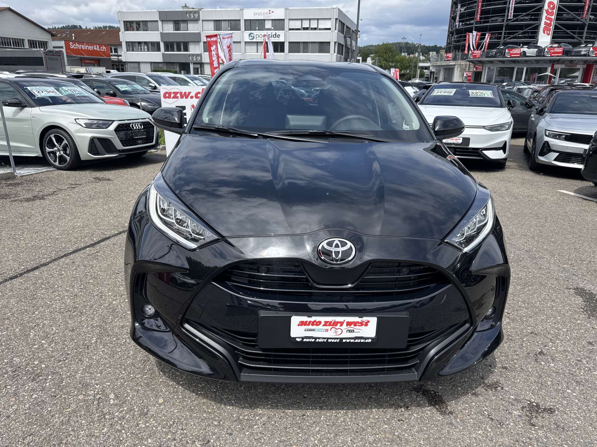 TOYOTA Yaris 1.5 Trend e-CVT Automat-image-13
