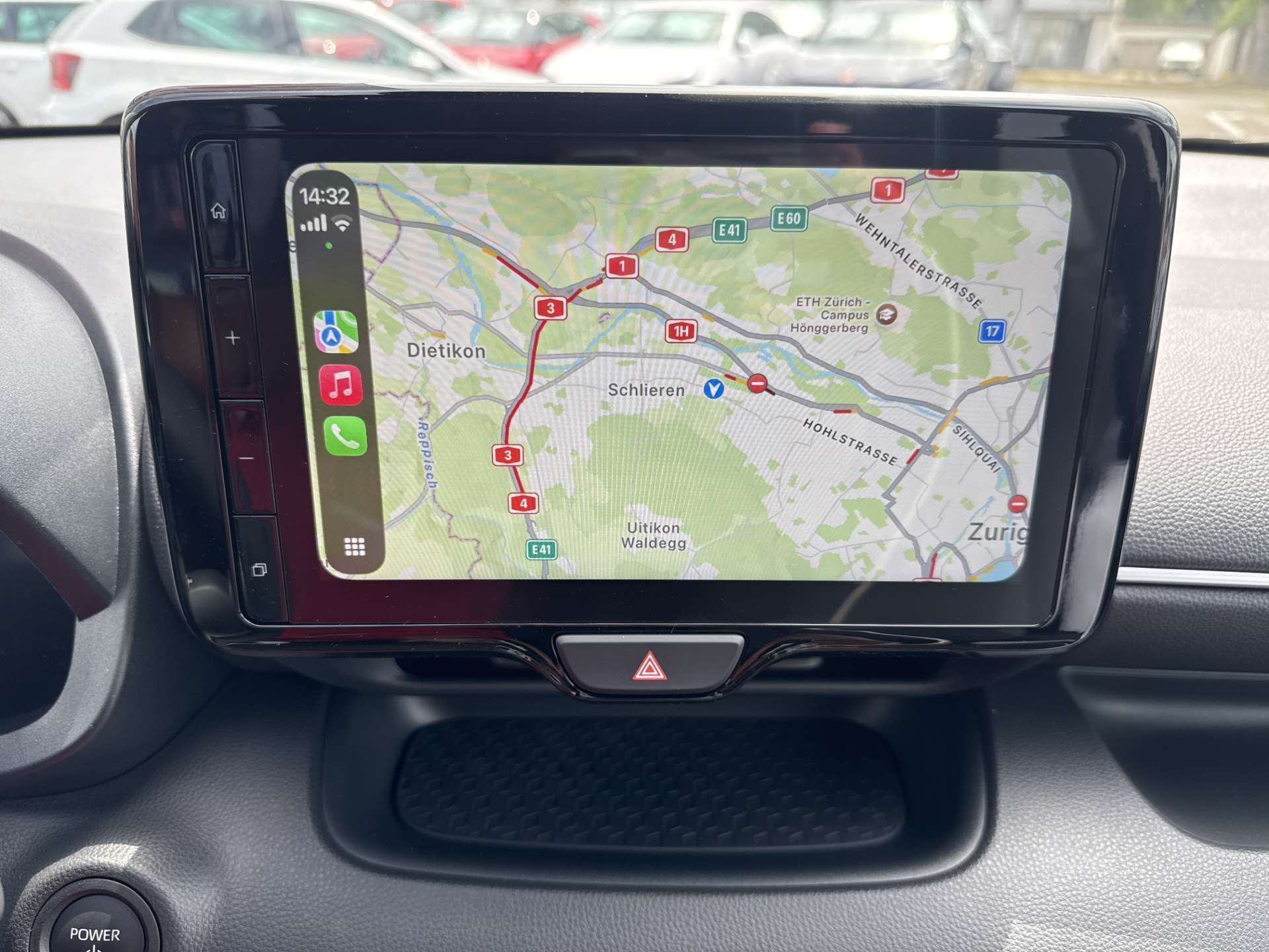 TOYOTA Yaris 1.5 Trend e-CVT Automat-image-1