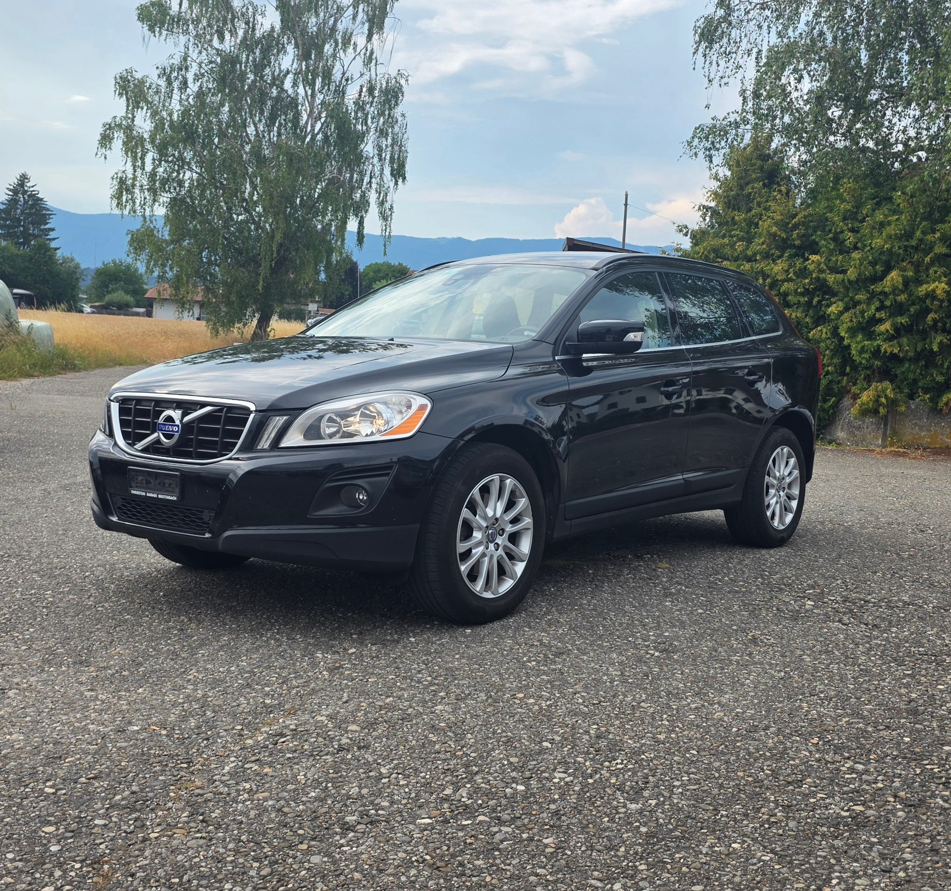VOLVO XC60 D5 AWD Summum Geartronic-image-0