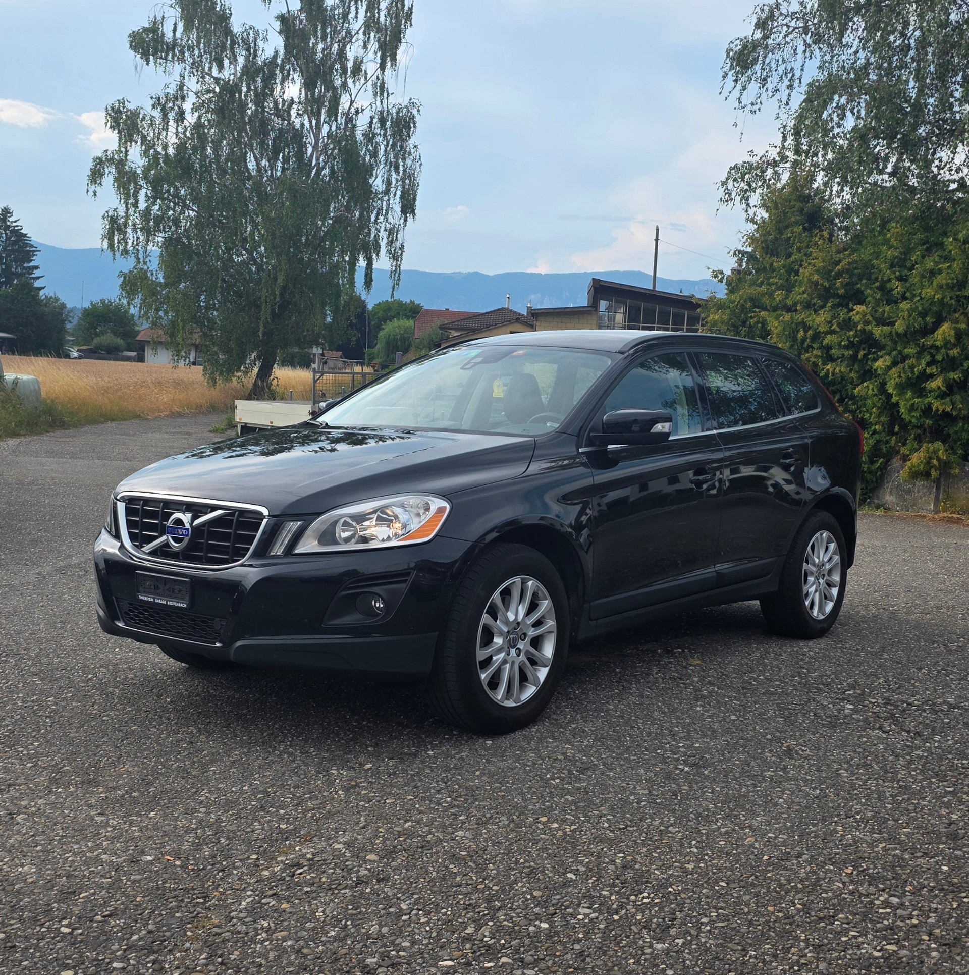 VOLVO XC60 D5 AWD Summum Geartronic-image-2