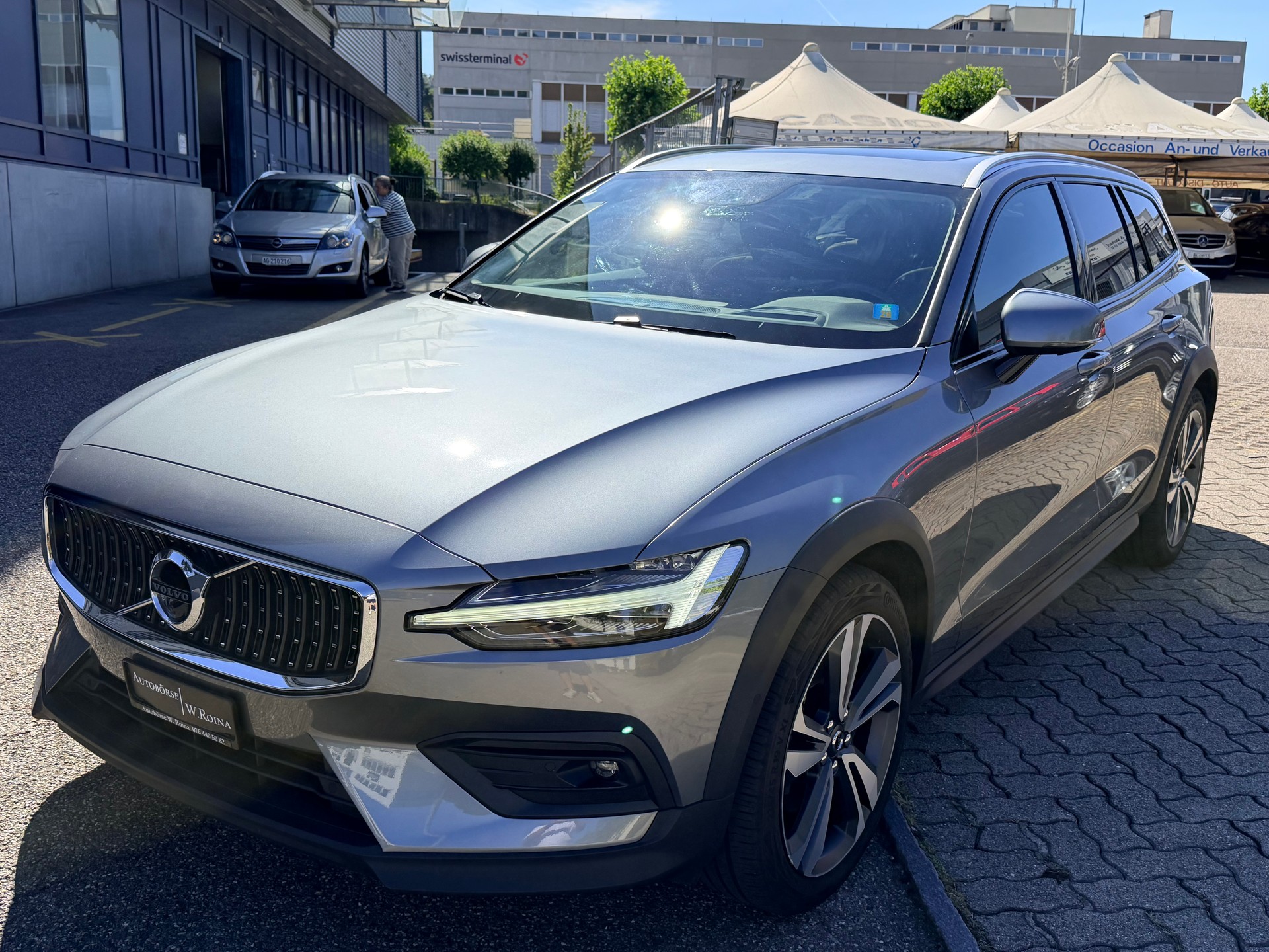 VOLVO V60 Cross Country B4 Diesel AWD Geartronic-image-6