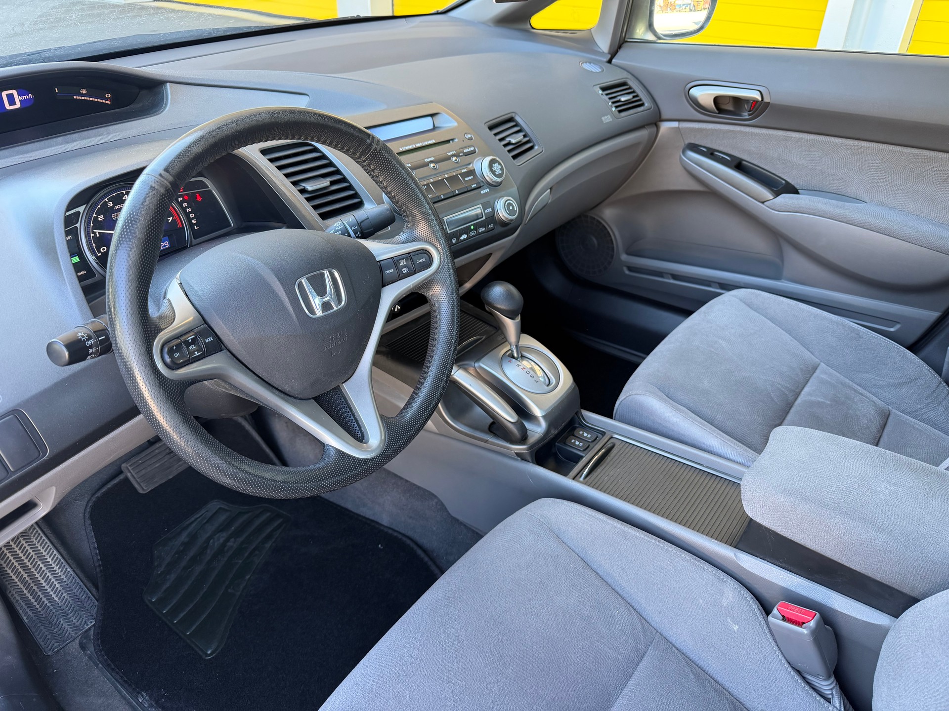 HONDA Civic 1.3 iDSi IMA Hybrid-image-6