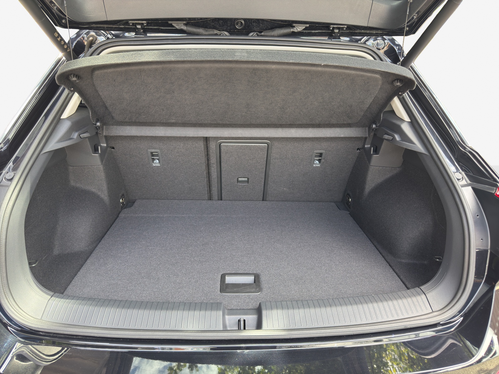 VW T-Roc 2.0 TSI Style DSG 4Motion-image-12