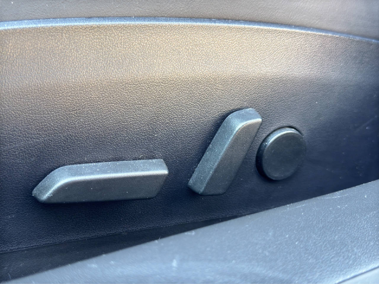 TESLA Model 3 Long Range Dual Motor-image-9