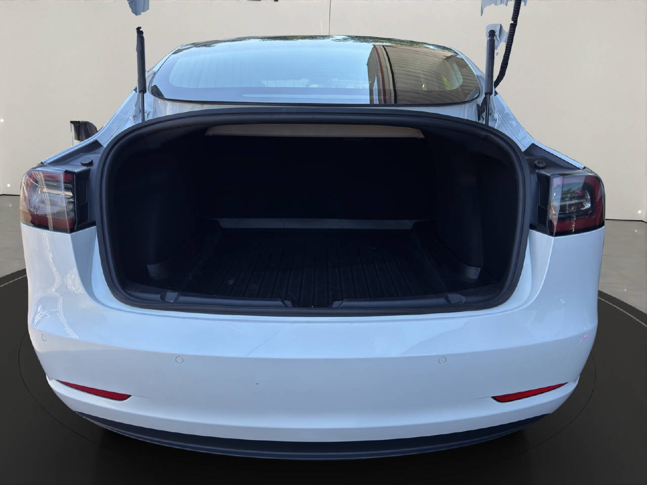 TESLA Model 3 Long Range Dual Motor-image-11