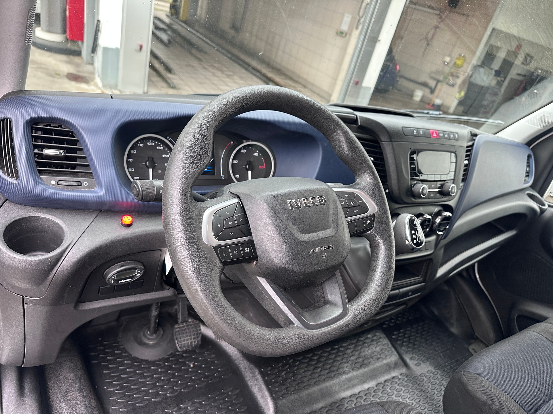 IVECO 35 C 18 A8 V-image-7