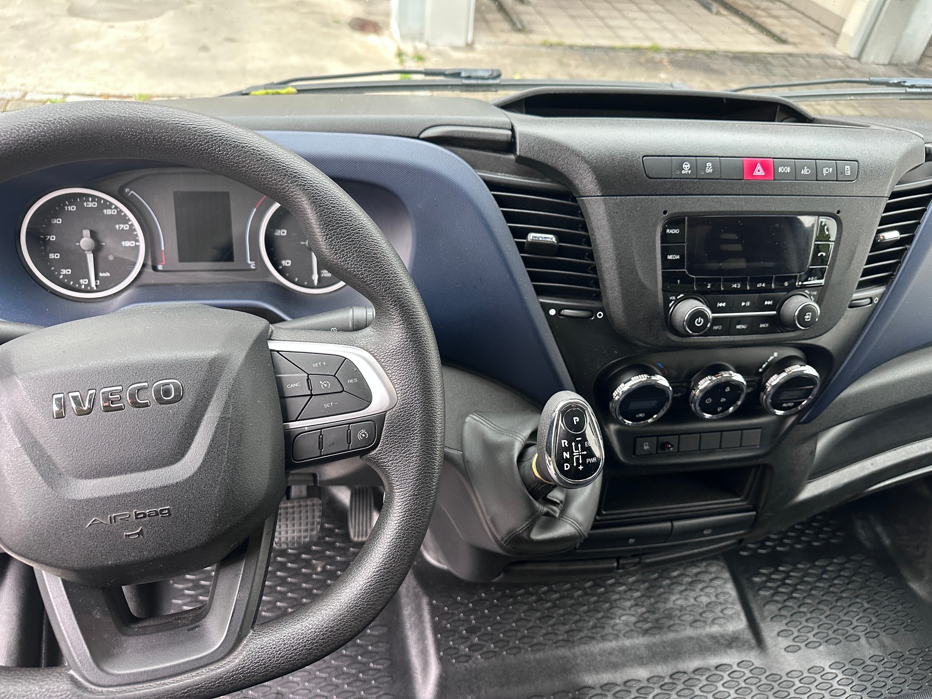IVECO 35 C 18 A8 V-image-9