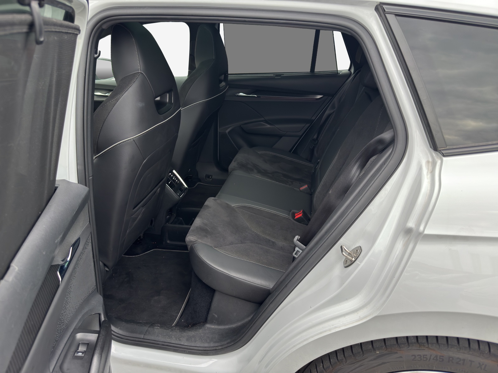 SKODA Enyaq iV 80x SportLine-image-11
