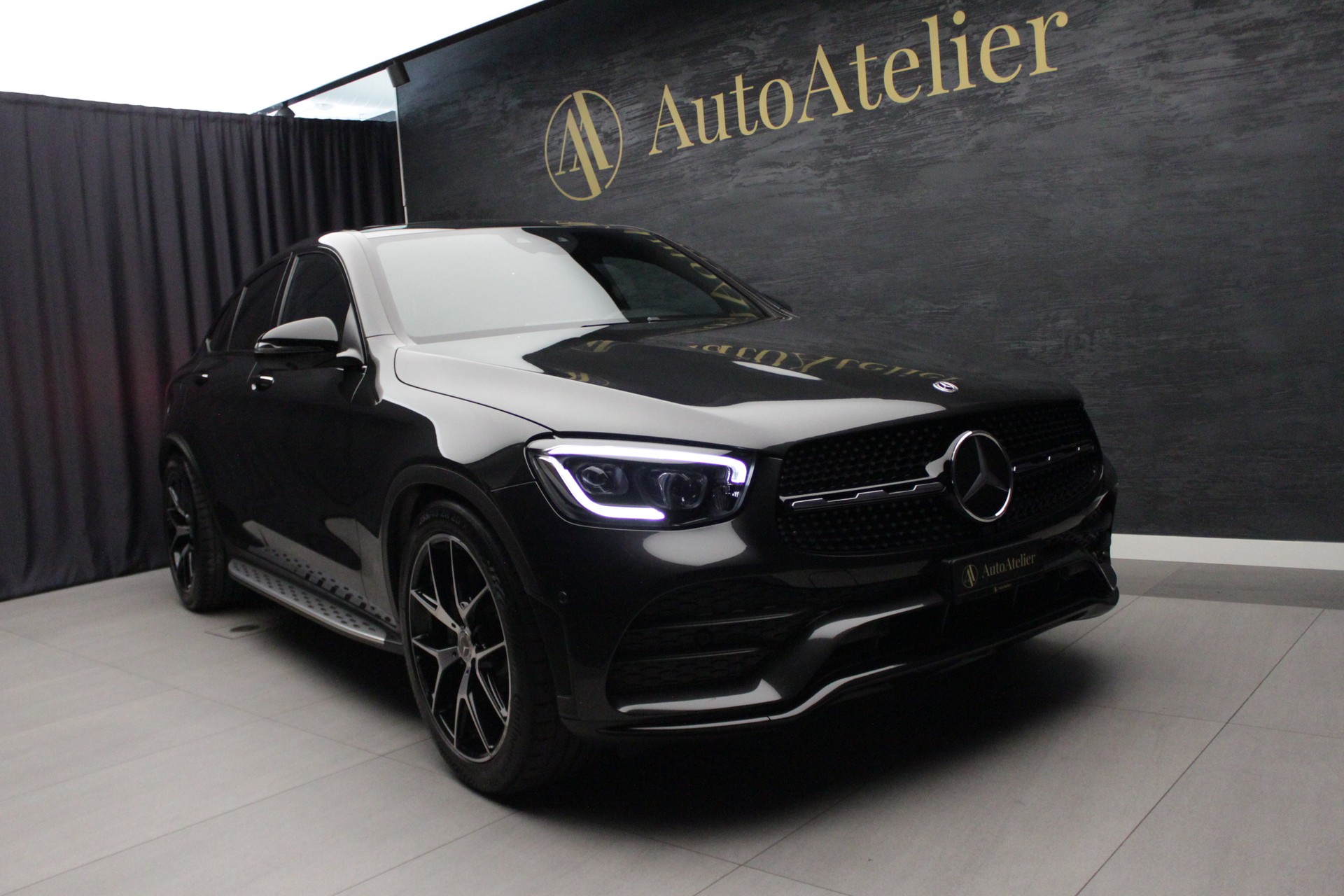 MERCEDES-BENZ GLC Coupé 300 AMG Line 4Matic 9G-Tronic-image-4