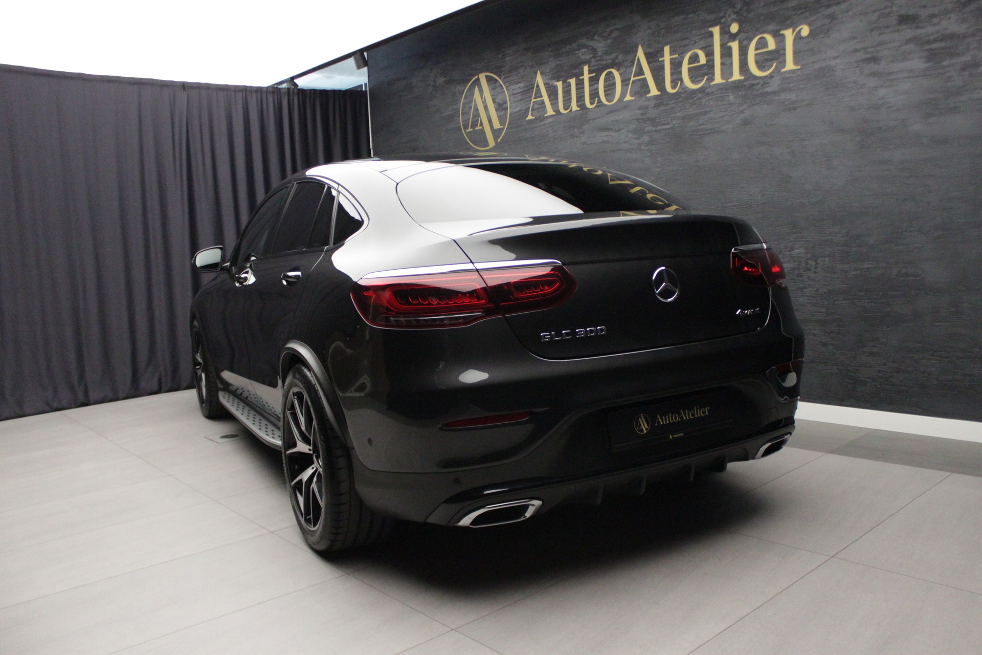 MERCEDES-BENZ GLC Coupé 300 AMG Line 4Matic 9G-Tronic-image-7