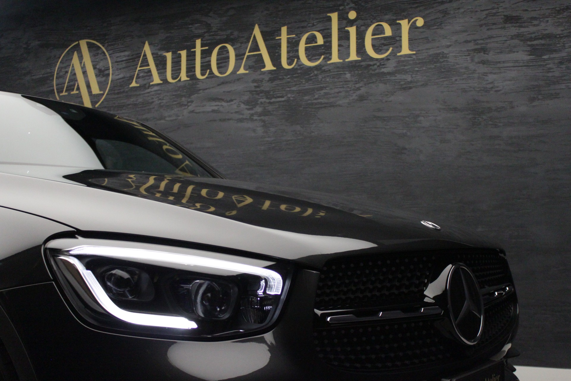 MERCEDES-BENZ GLC Coupé 300 AMG Line 4Matic 9G-Tronic-image-6