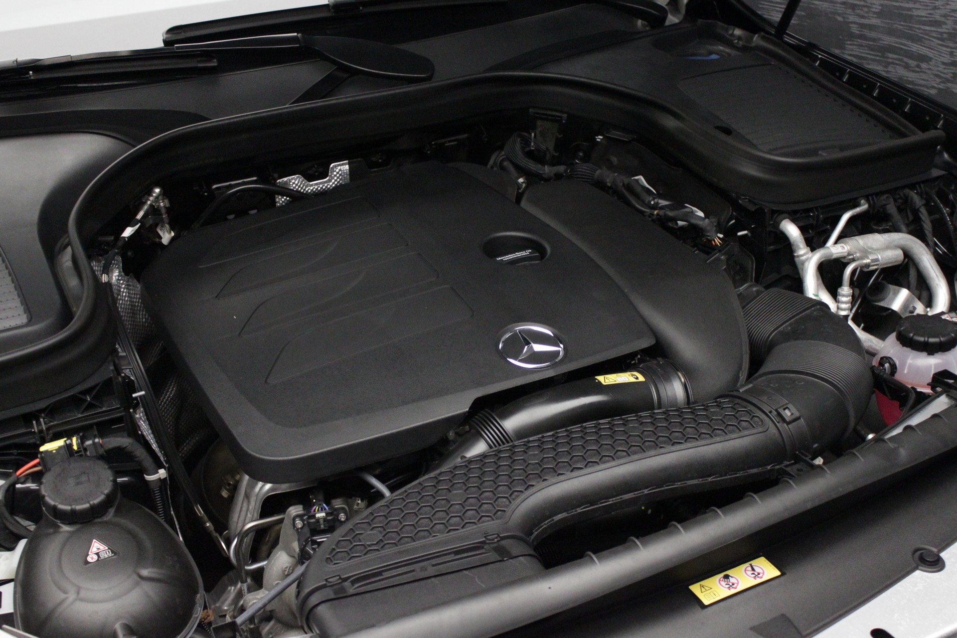 MERCEDES-BENZ GLC Coupé 300 AMG Line 4Matic 9G-Tronic-image-22
