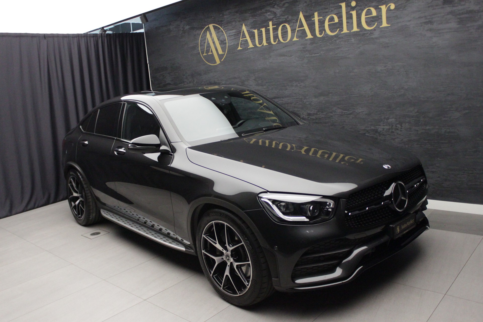 MERCEDES-BENZ GLC Coupé 300 AMG Line 4Matic 9G-Tronic-image-3