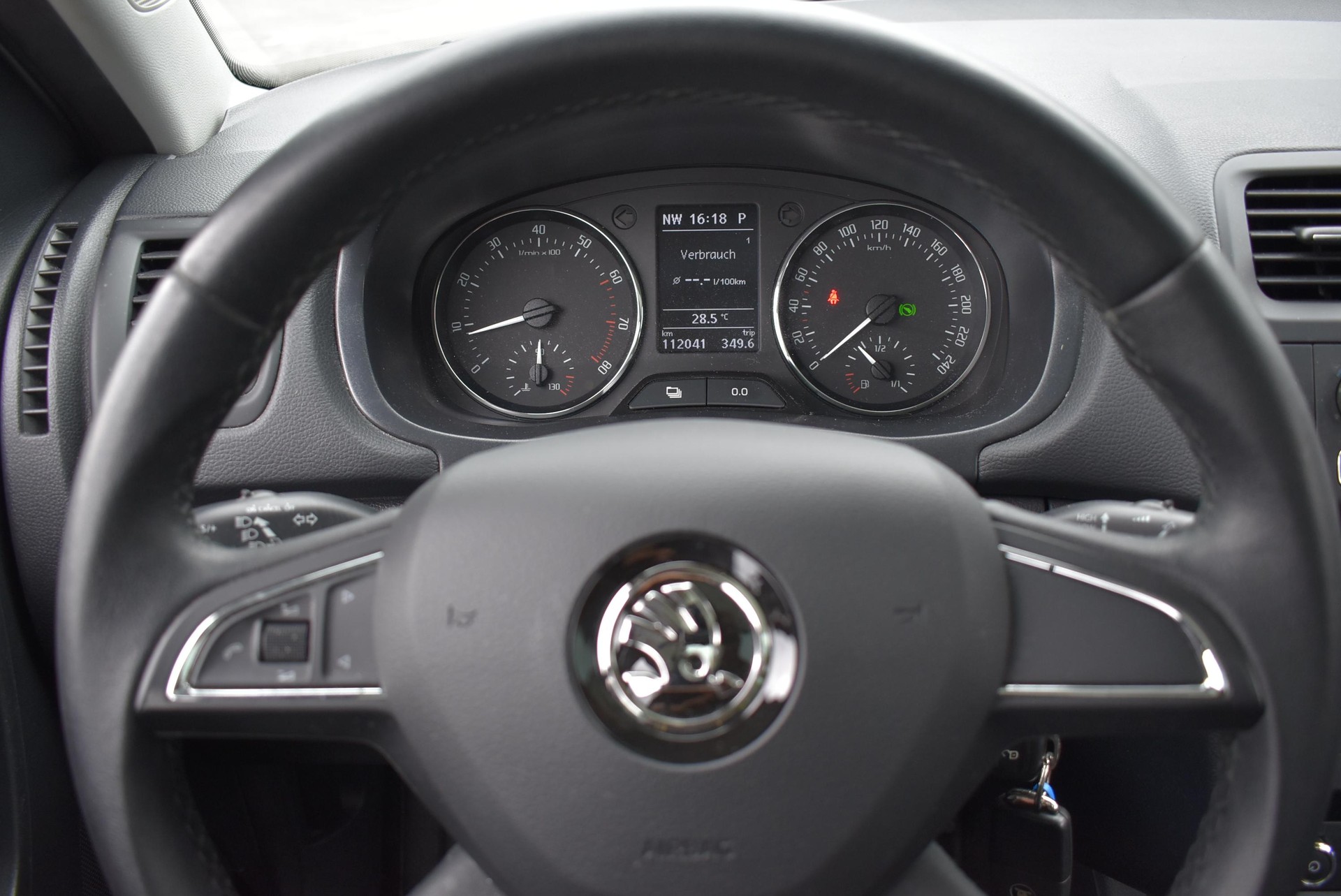 SKODA Roomster 1.2 TSI 105 Elegance DSG-image-10