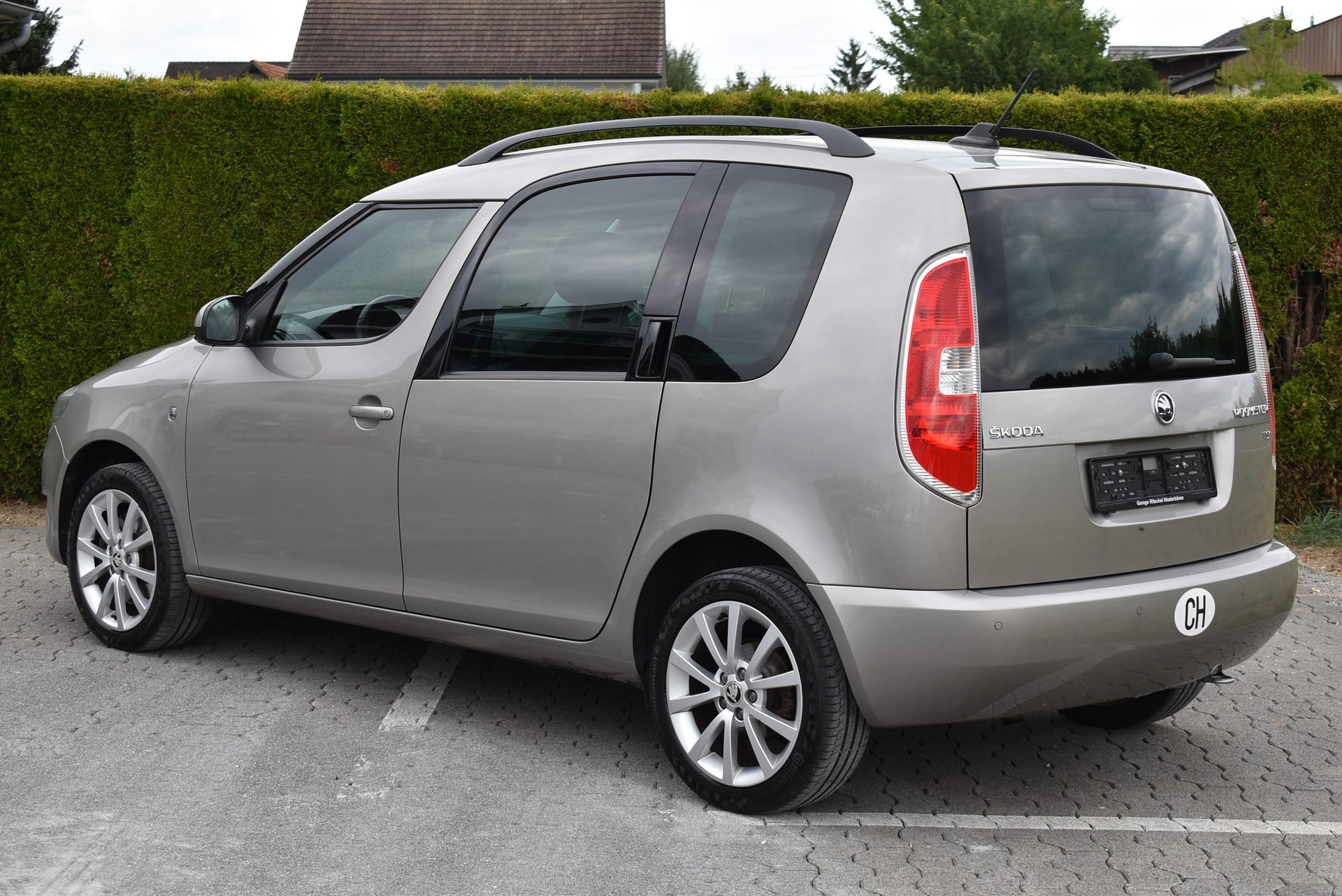 SKODA Roomster 1.2 TSI 105 Elegance DSG-image-2