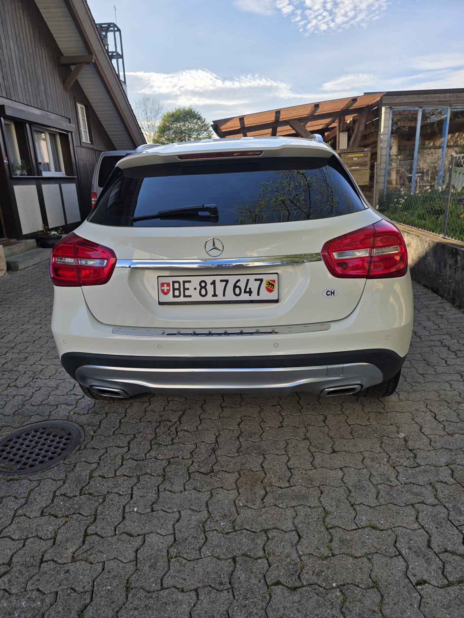 MERCEDES-BENZ GLA 200 Night Star 7G-DCT-image-5