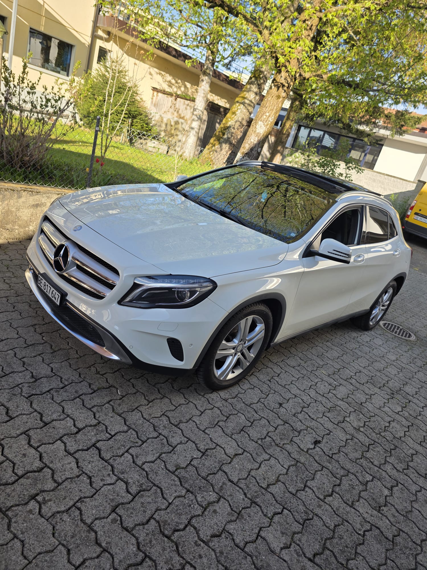 MERCEDES-BENZ GLA 200 Night Star 7G-DCT-image-0