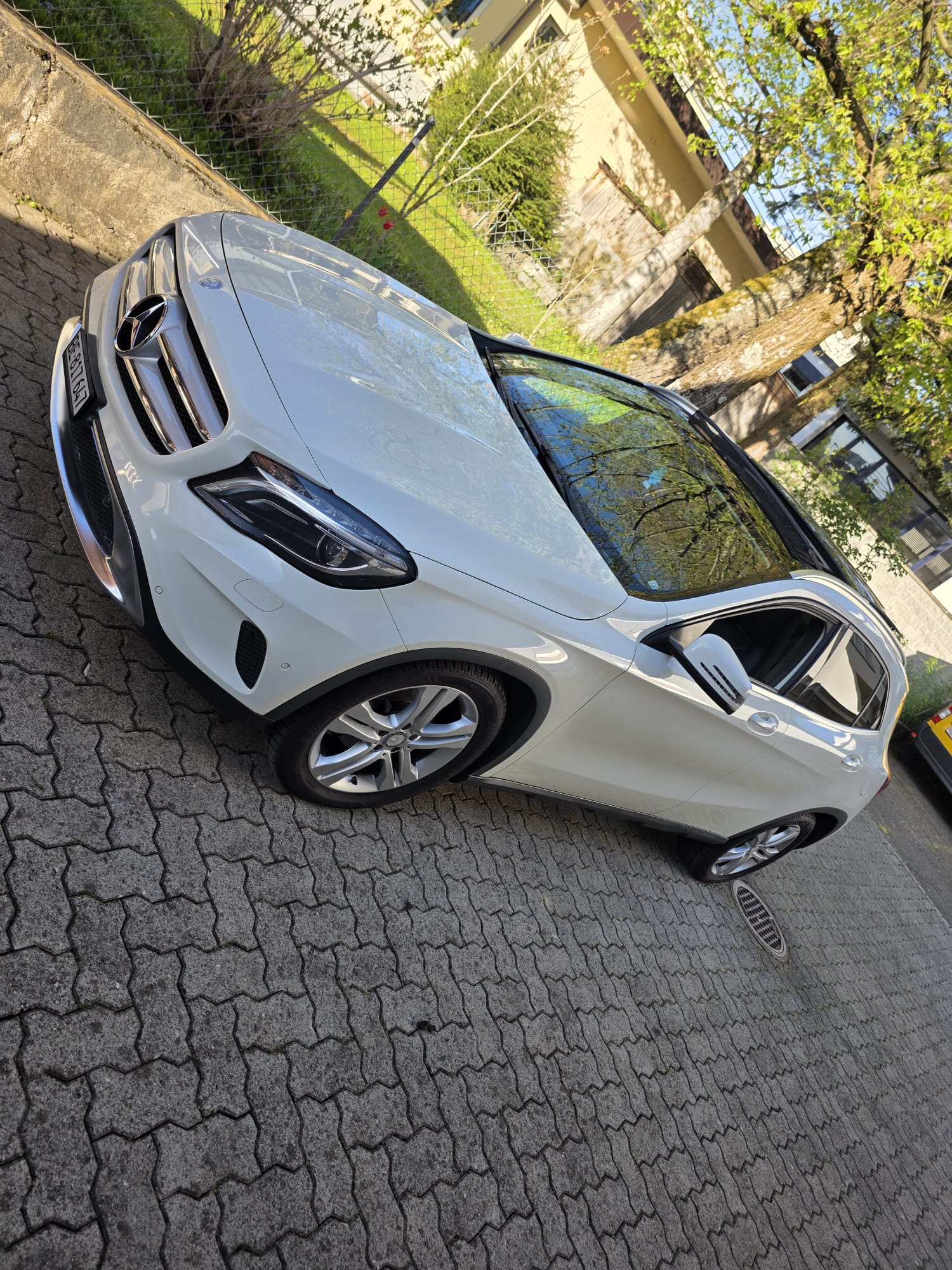 MERCEDES-BENZ GLA 200 Night Star 7G-DCT-image-3