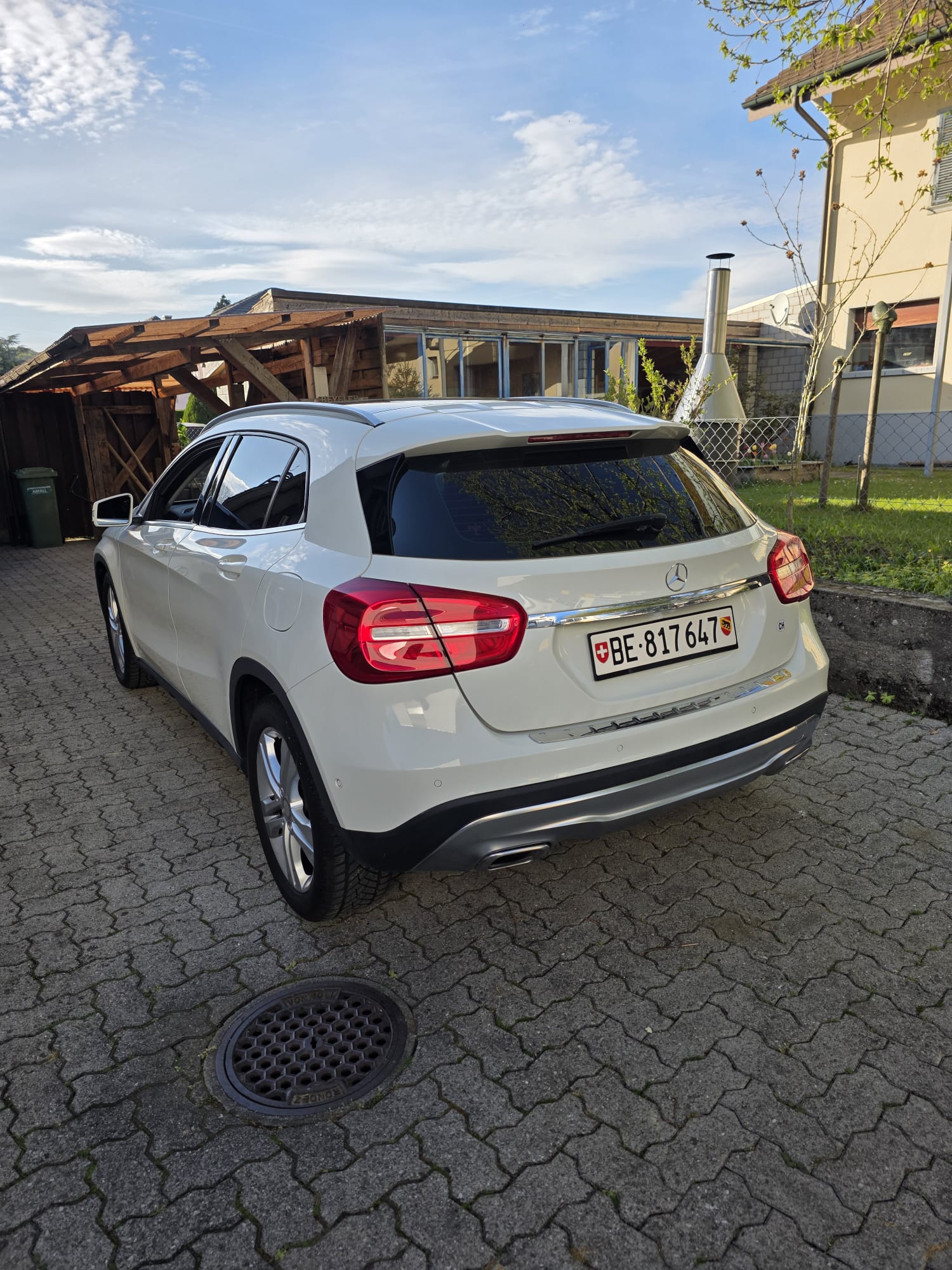 MERCEDES-BENZ GLA 200 Night Star 7G-DCT-image-4