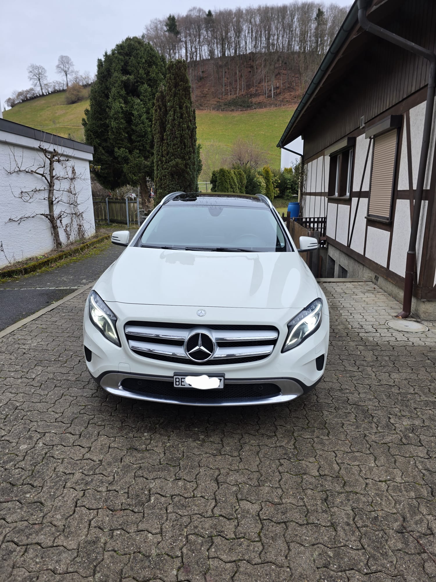 MERCEDES-BENZ GLA 200 Night Star 7G-DCT-image-6