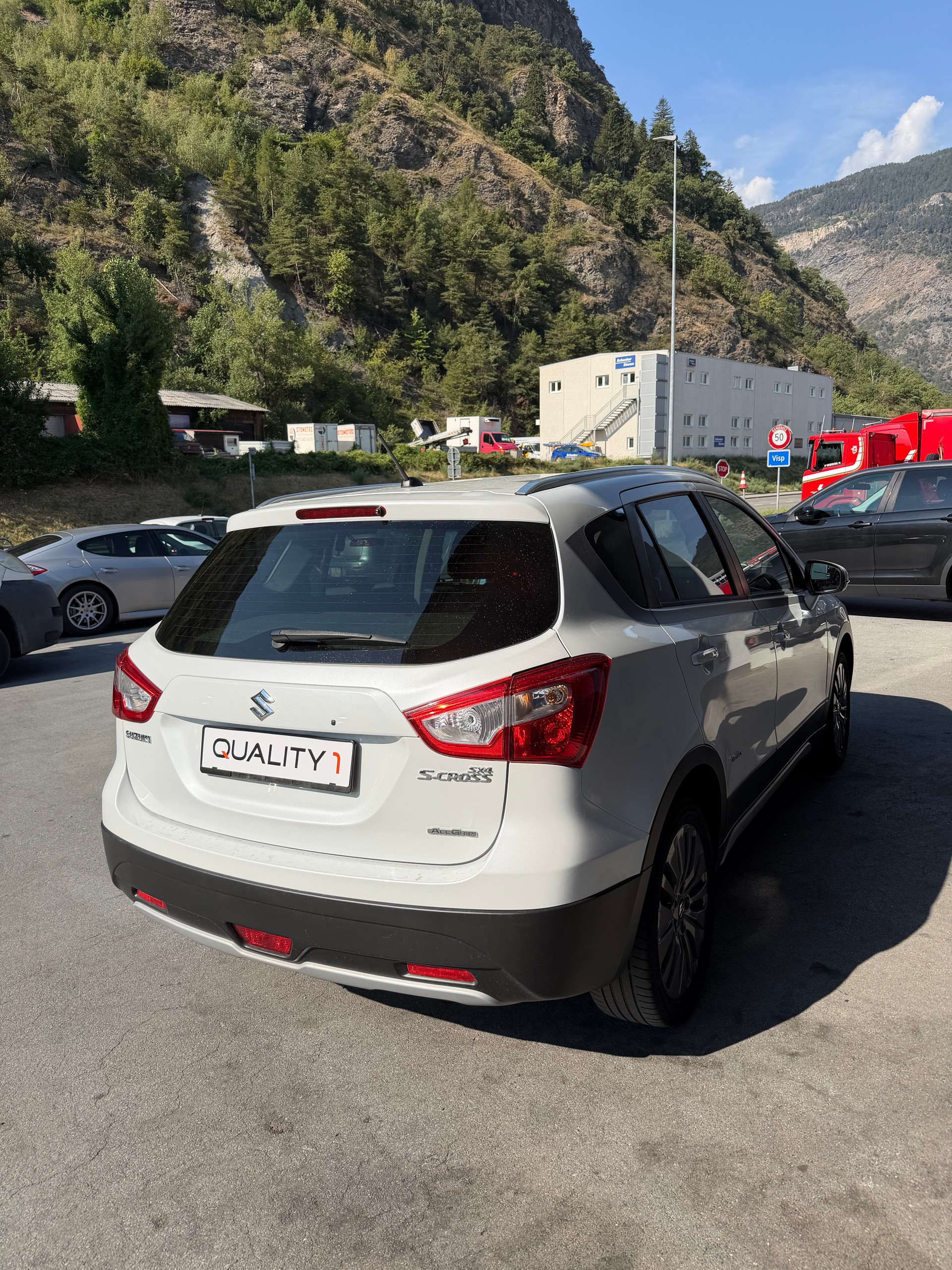 SUZUKI SX4 S-Cross 1.6 TD PizSulai 4WD TCSS-image-3