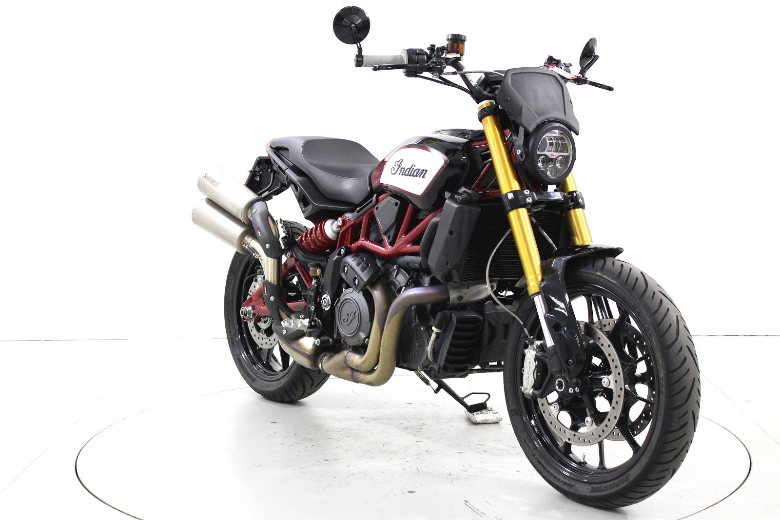 INDIAN 1200 S RR ABS-showroom-element-1