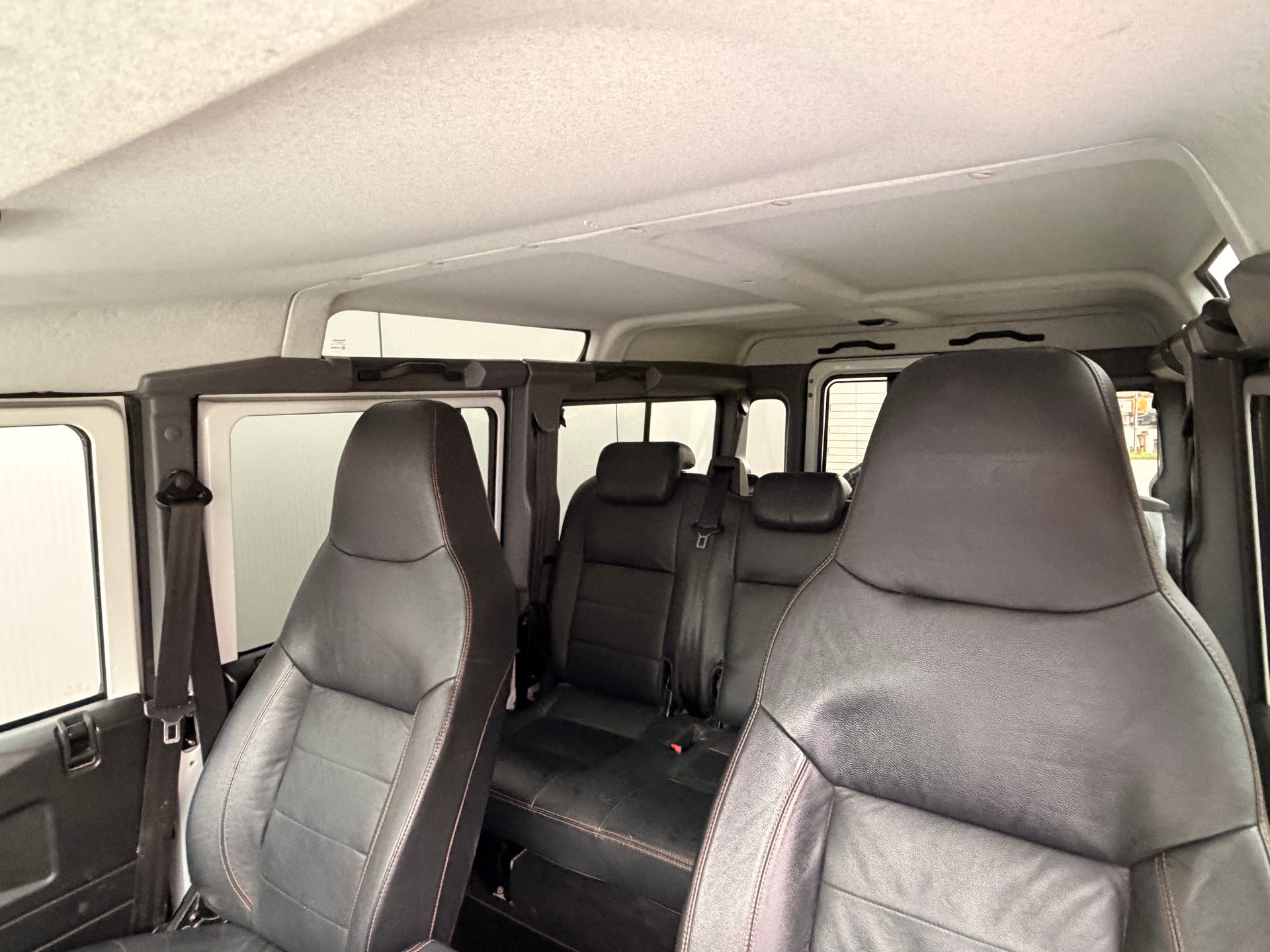 LAND ROVER Defender 110 TD4 *LXV Edition*-image-8