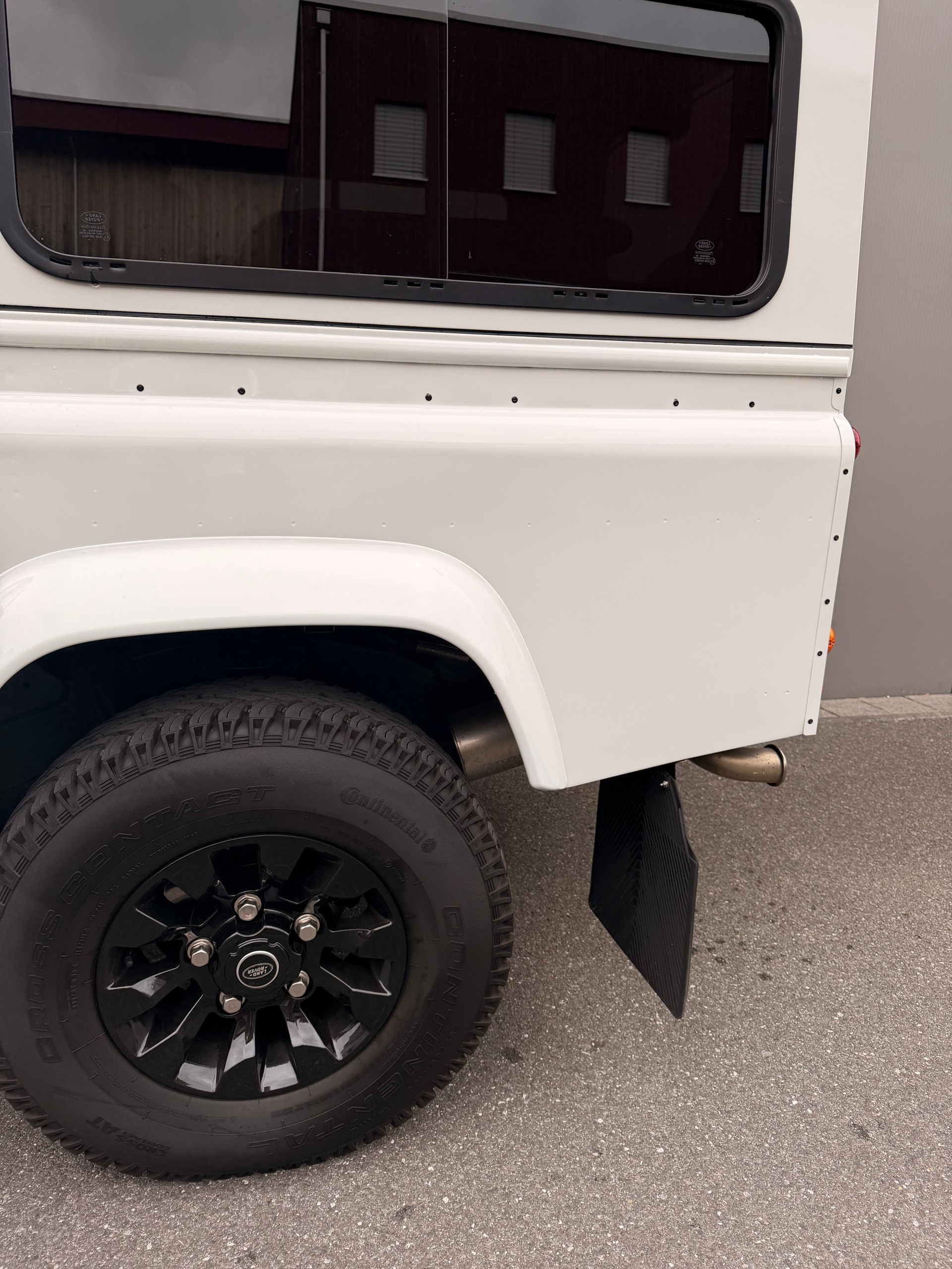 LAND ROVER Defender 110 TD4 *LXV Edition*-image-21