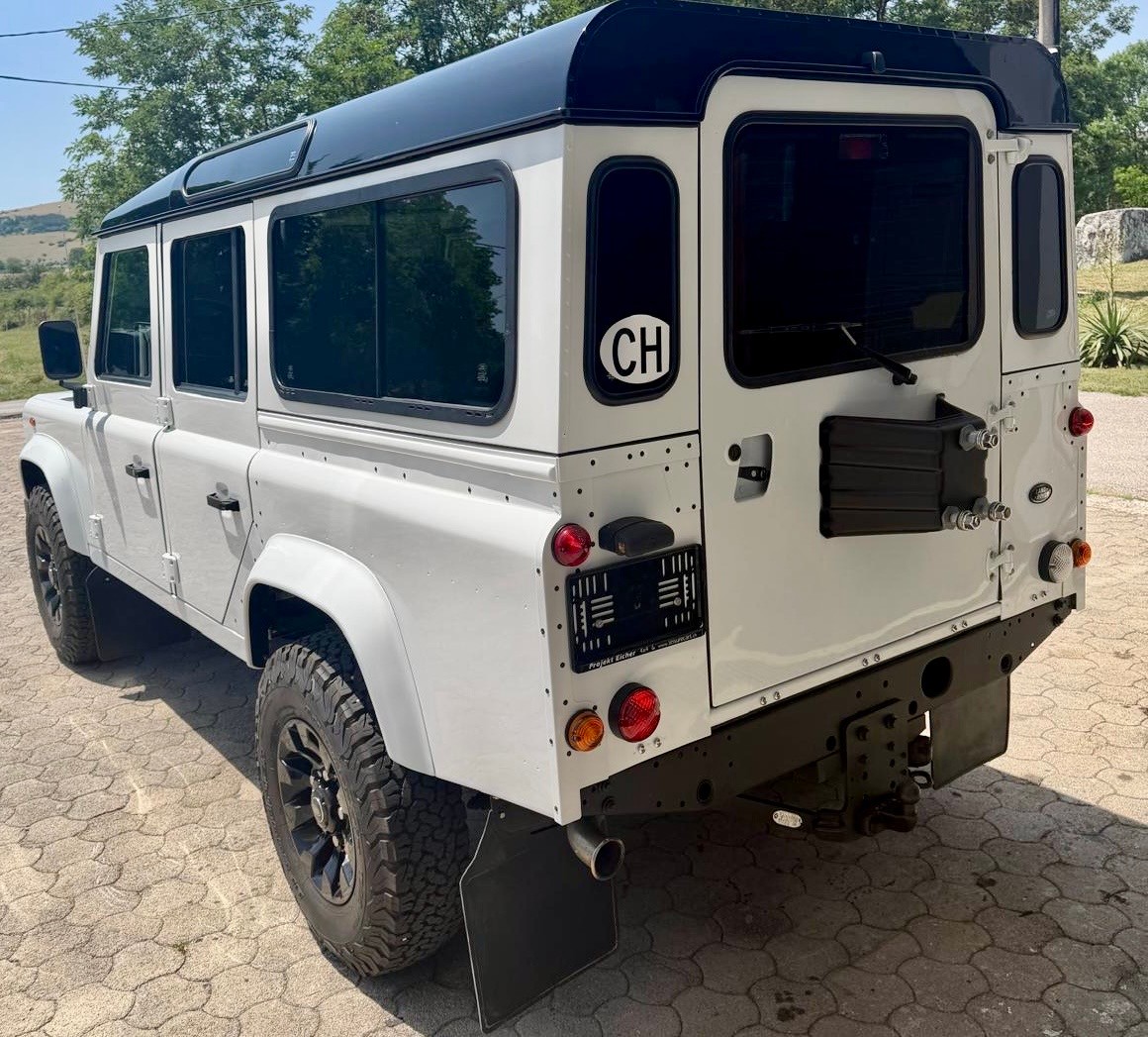 LAND ROVER Defender 110 TD4 *LXV Edition*-image-7